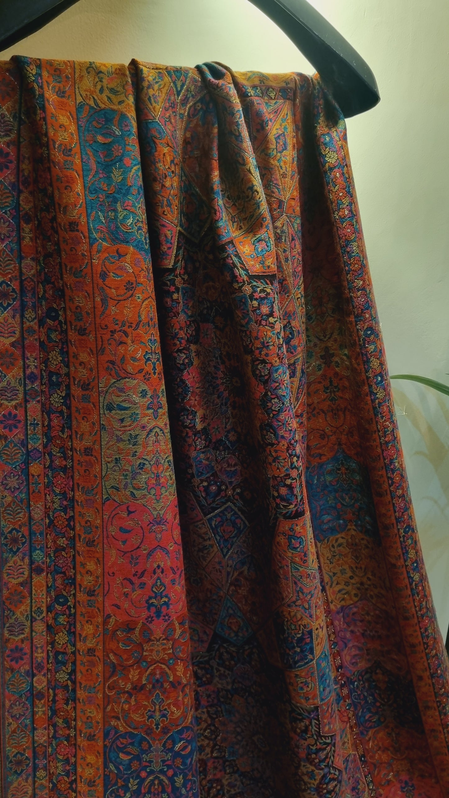 Shahjahani kaani shawl