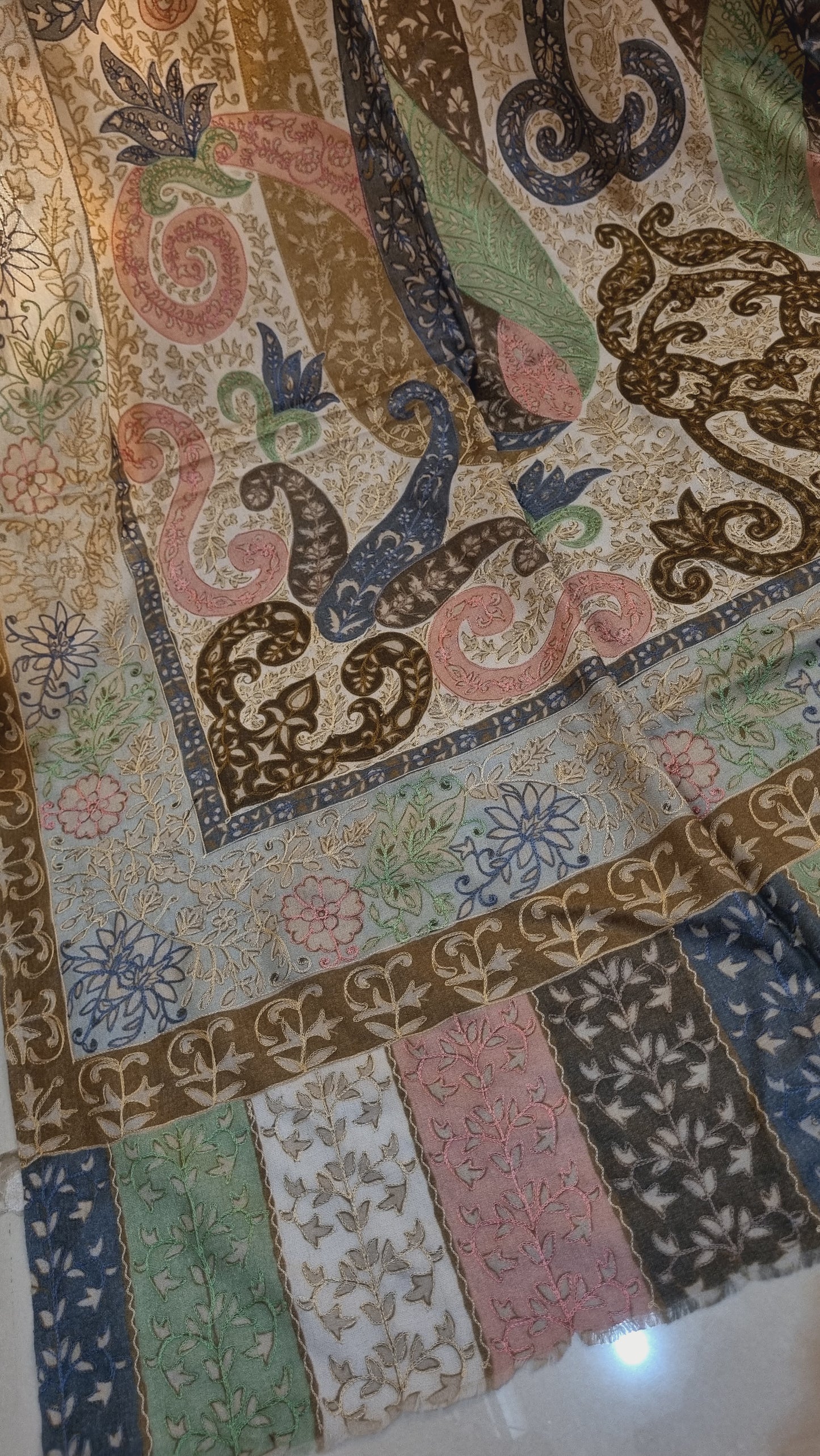 Reelkar embroidered pashmina
