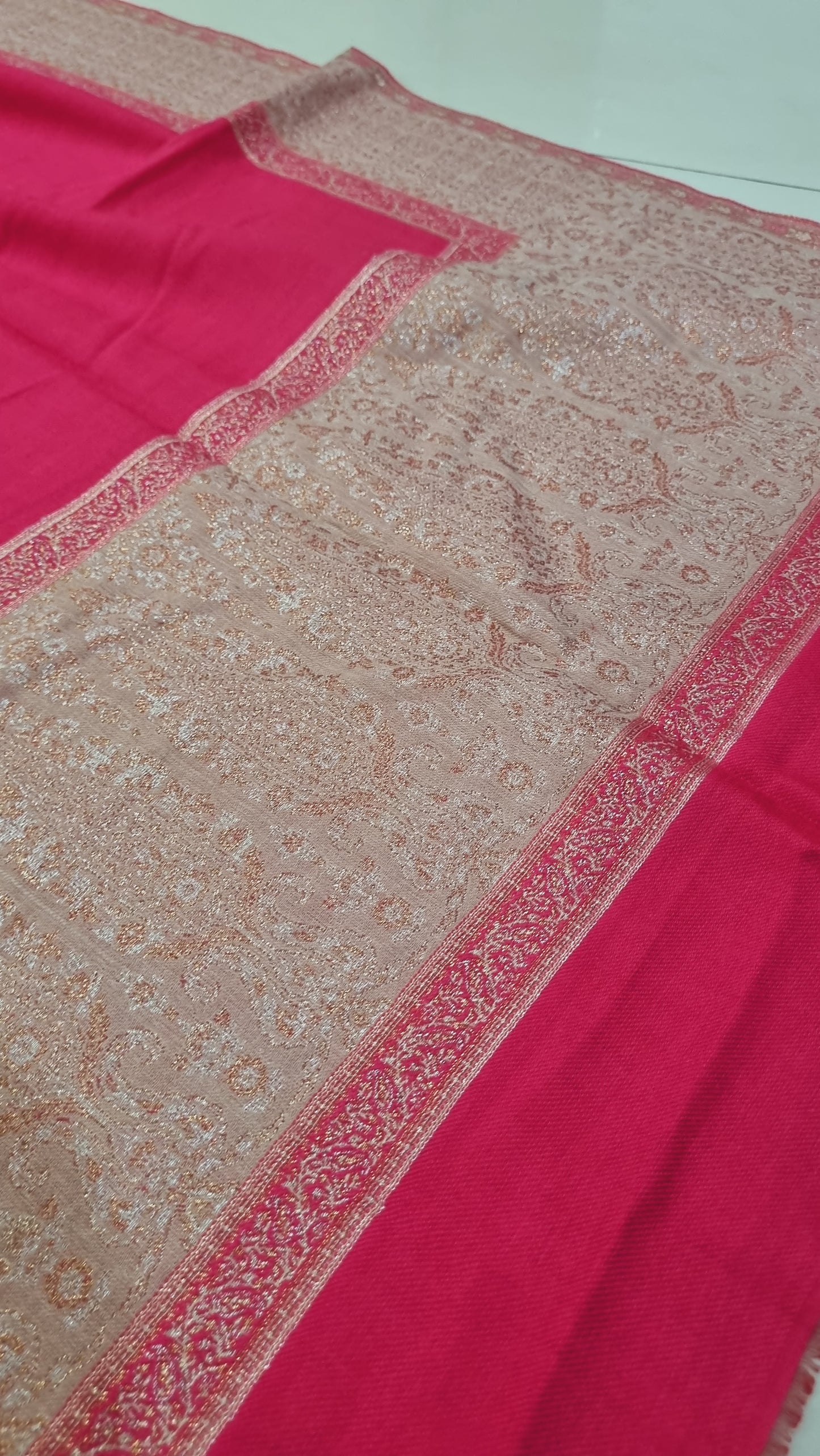 Pashmina shawl with zaree kaani border