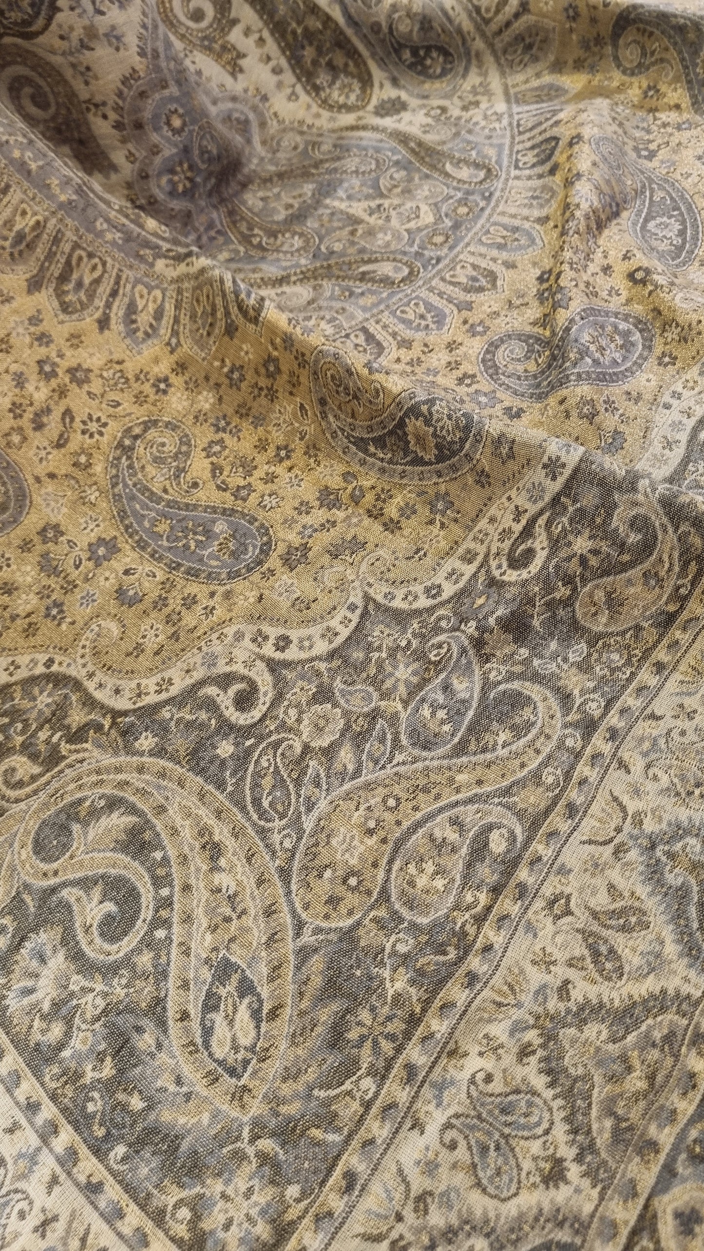 Double sided pashmina moonlight kaani shawl