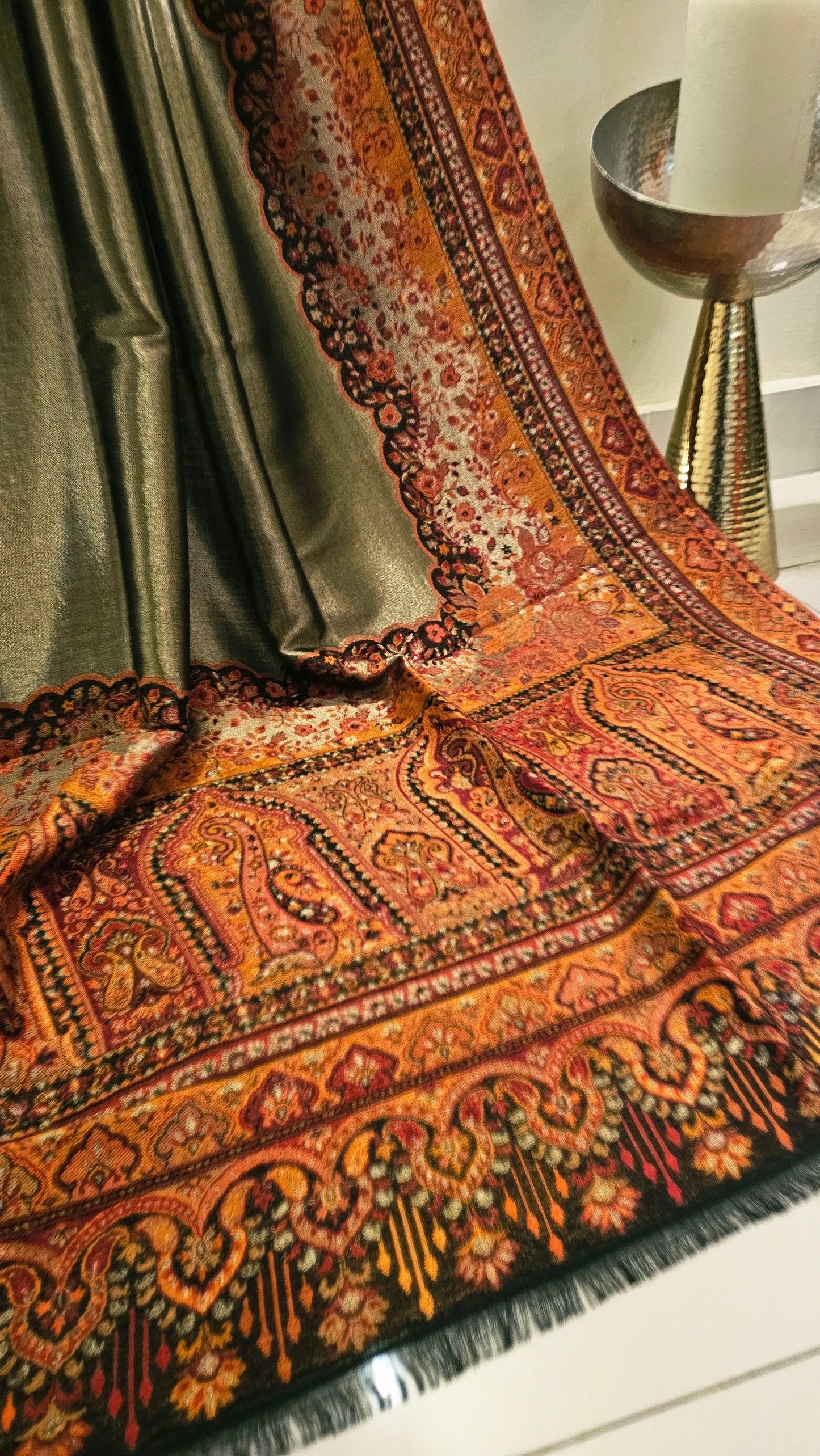 Reversible moonlight kaani:Shawl