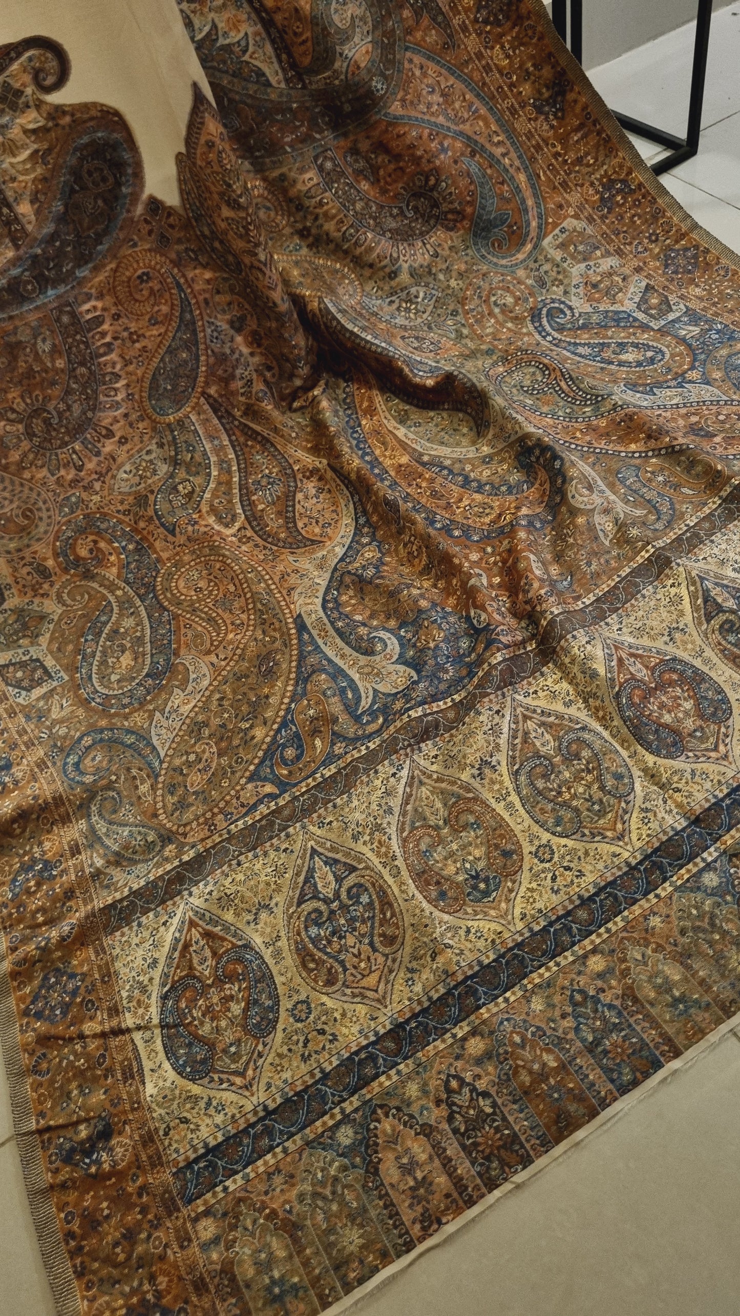 Silk kaani shawl