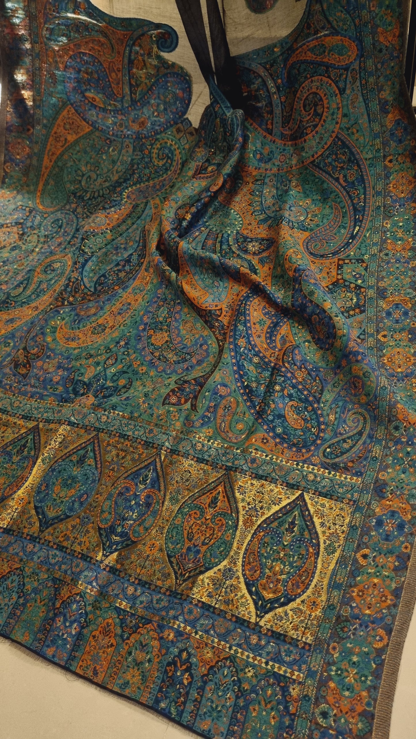 Silk kaani shawl