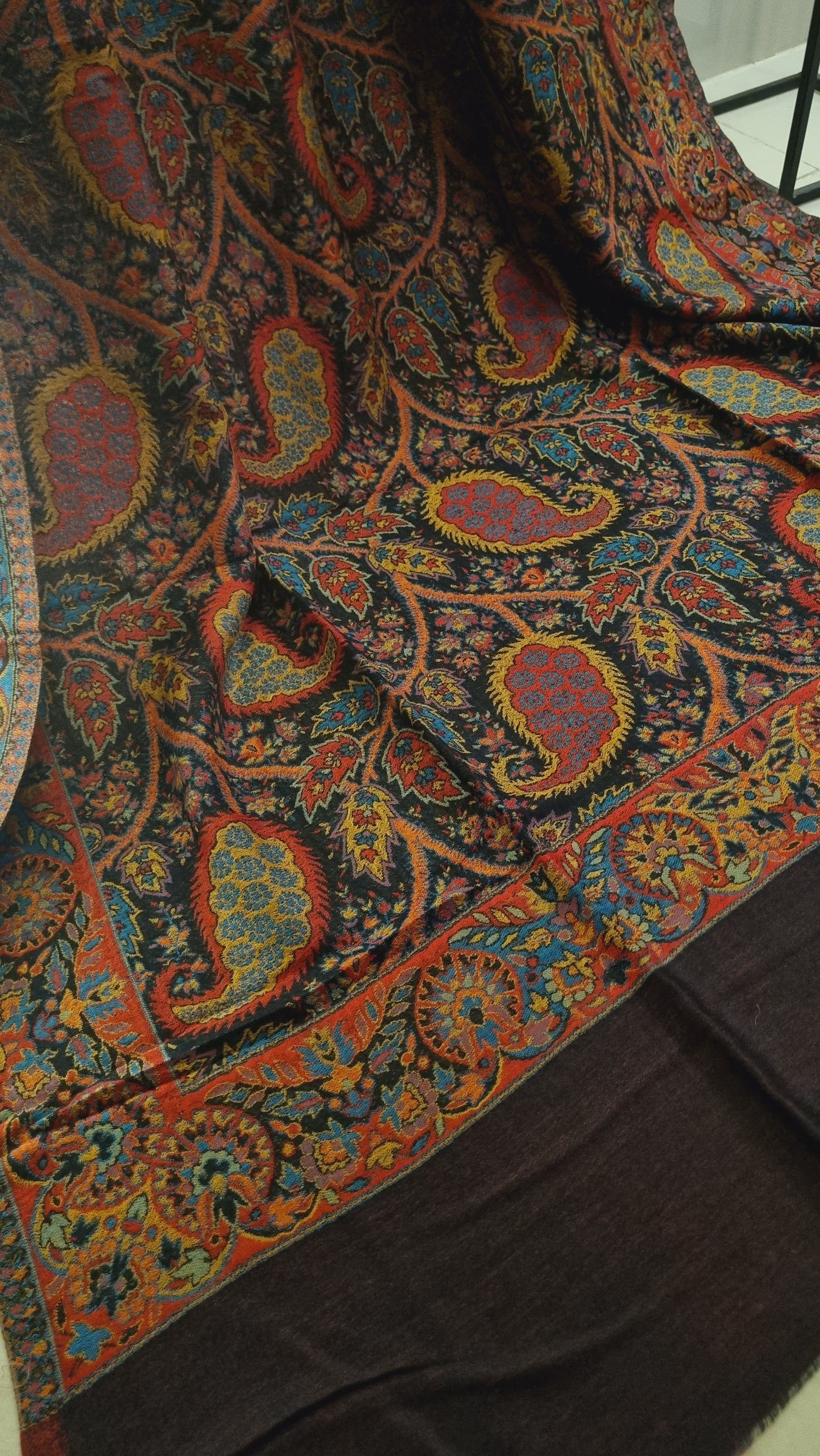 Reversible kaani shawl