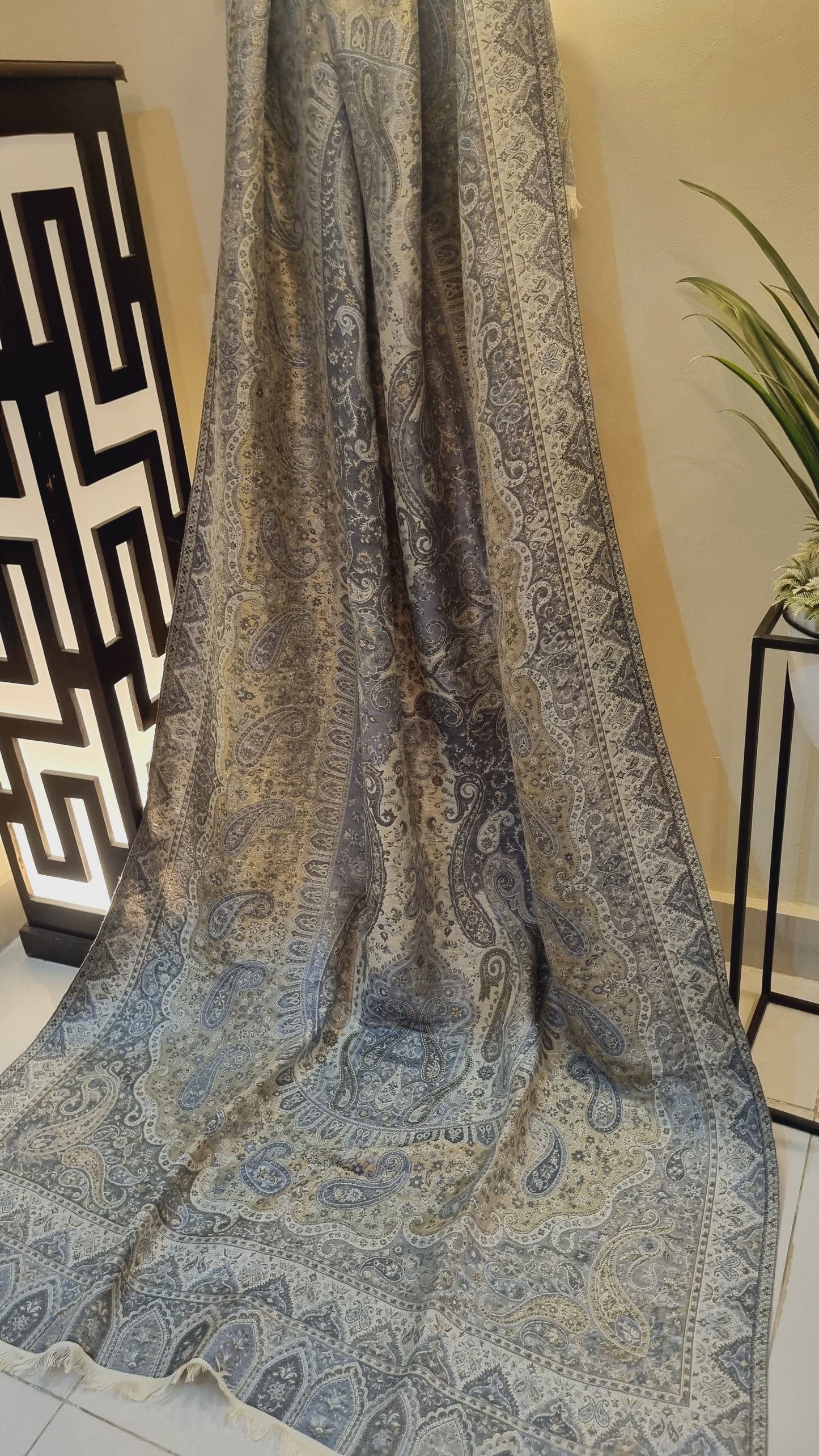Double sided pashmina moonlight kaani shawl