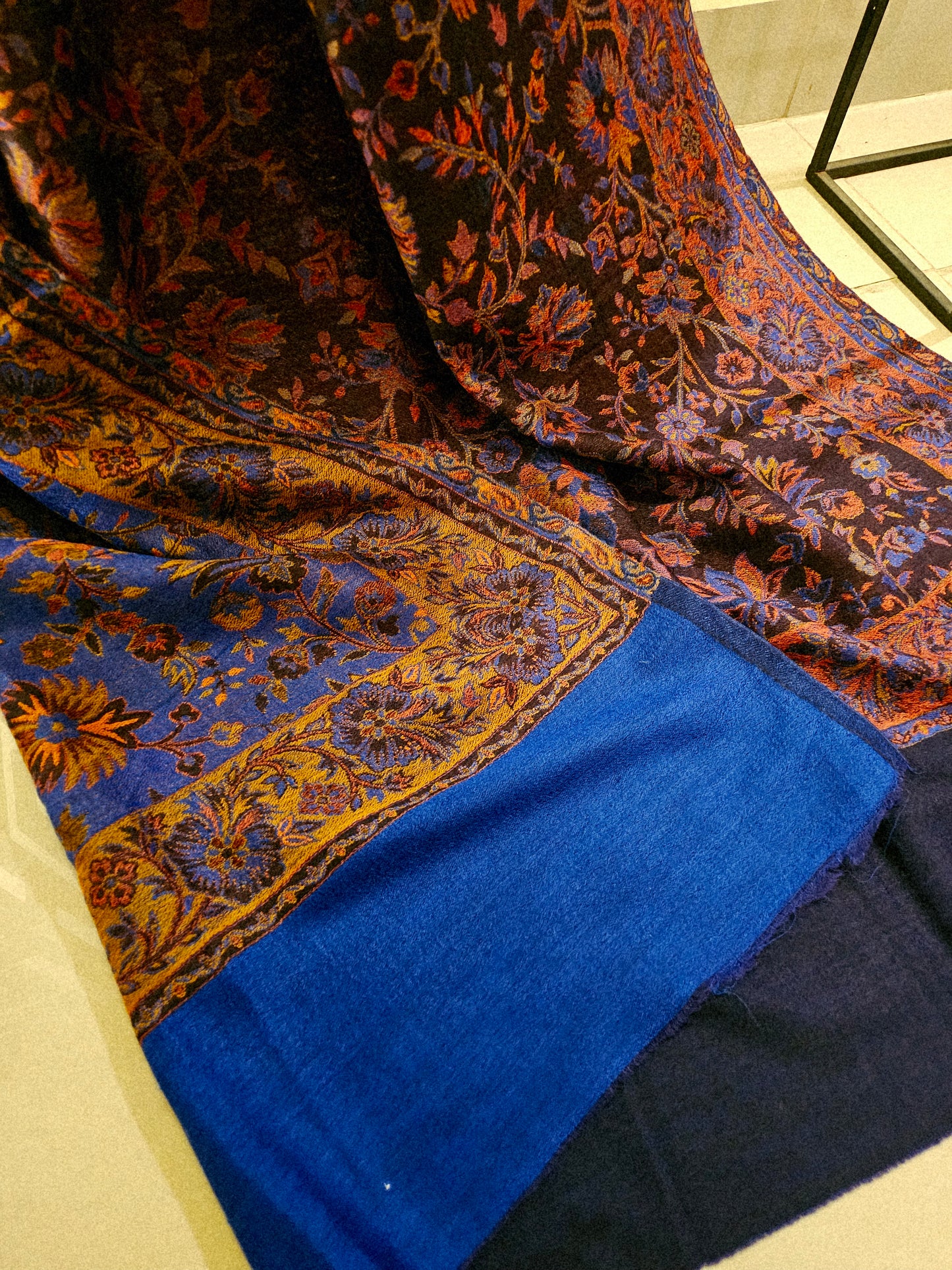 Reversible toosh kaani shawl