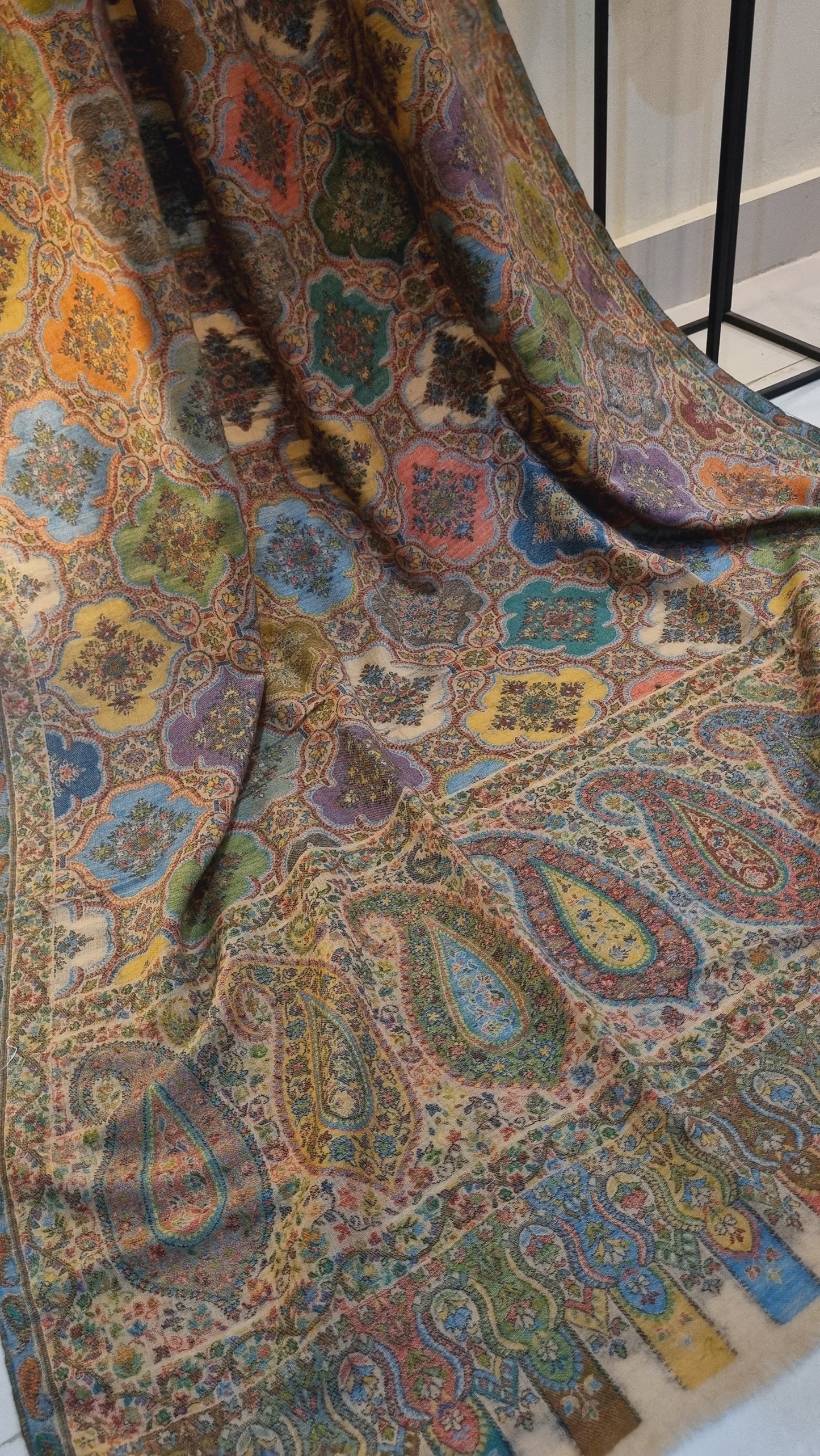 Kaani shawl pashmina