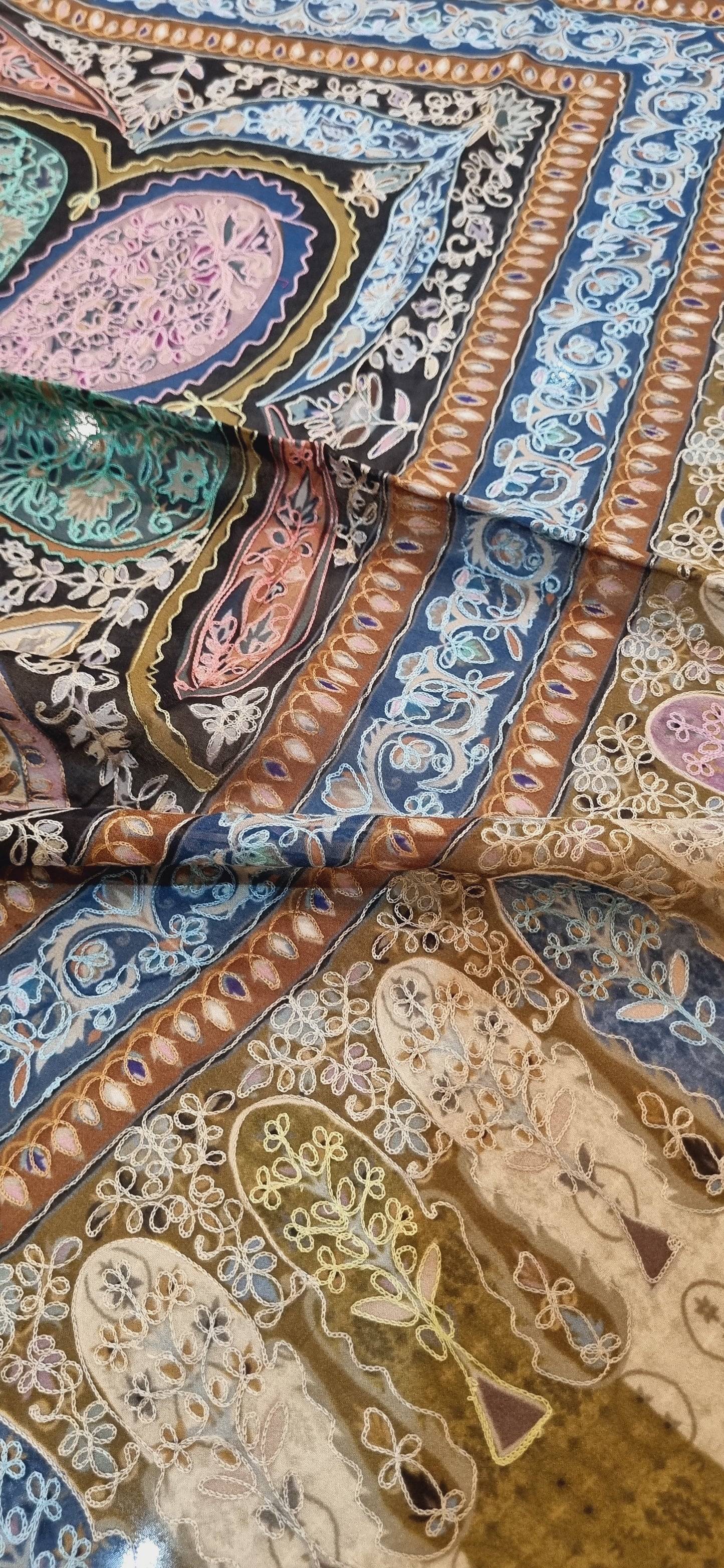 Silk Reelkar shawl
