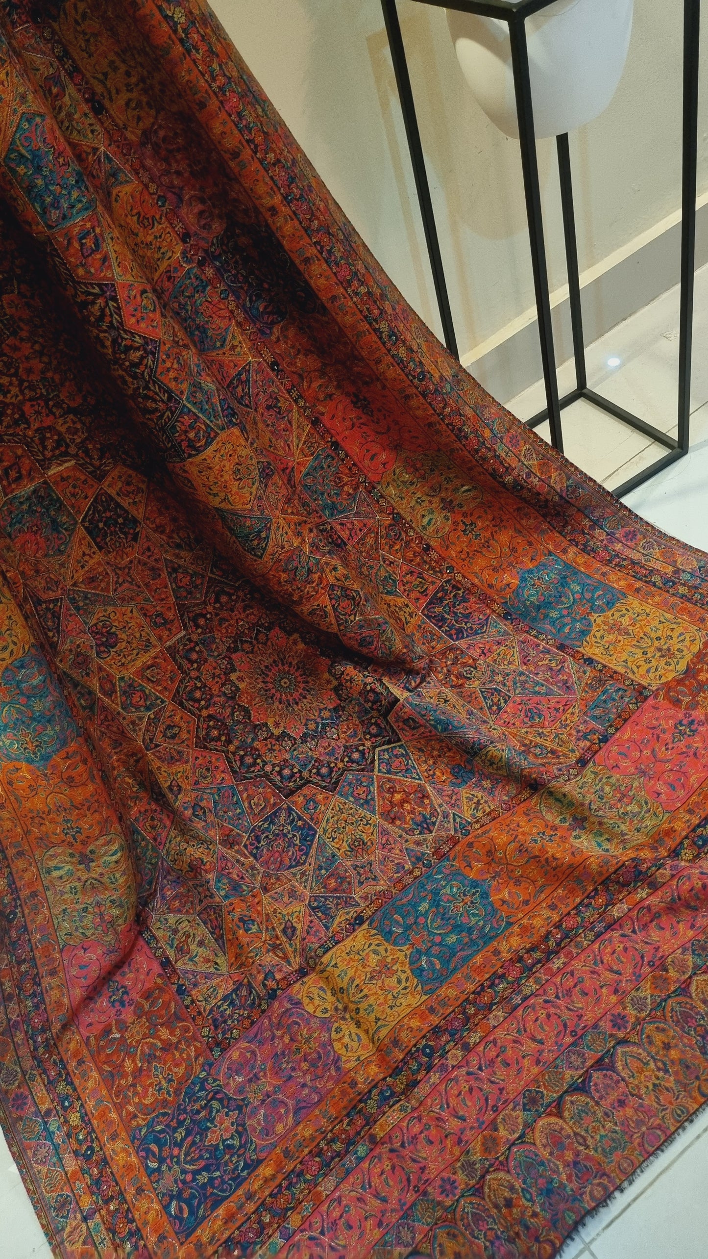 Shahjahani kaani shawl