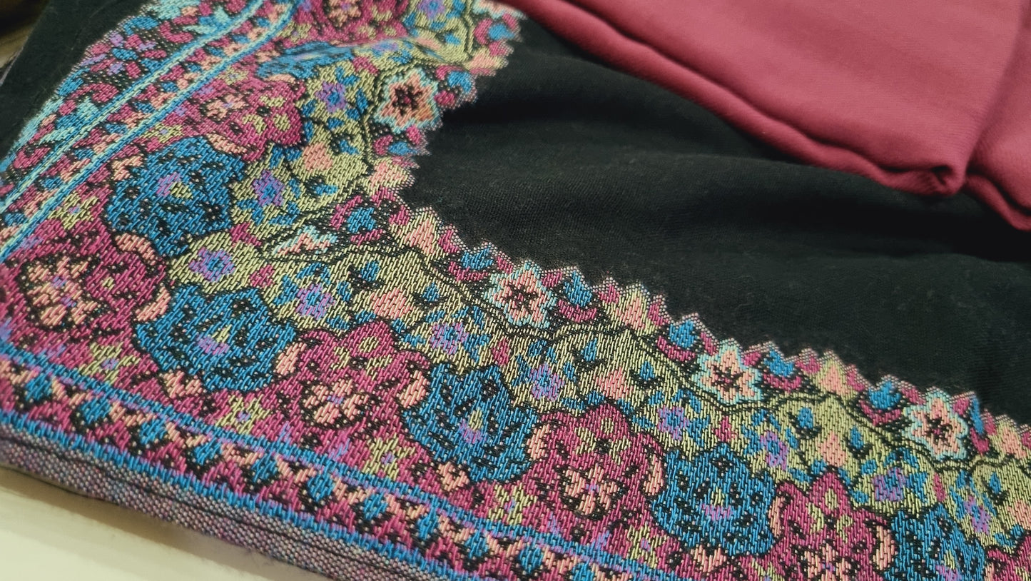 Pashmina suit