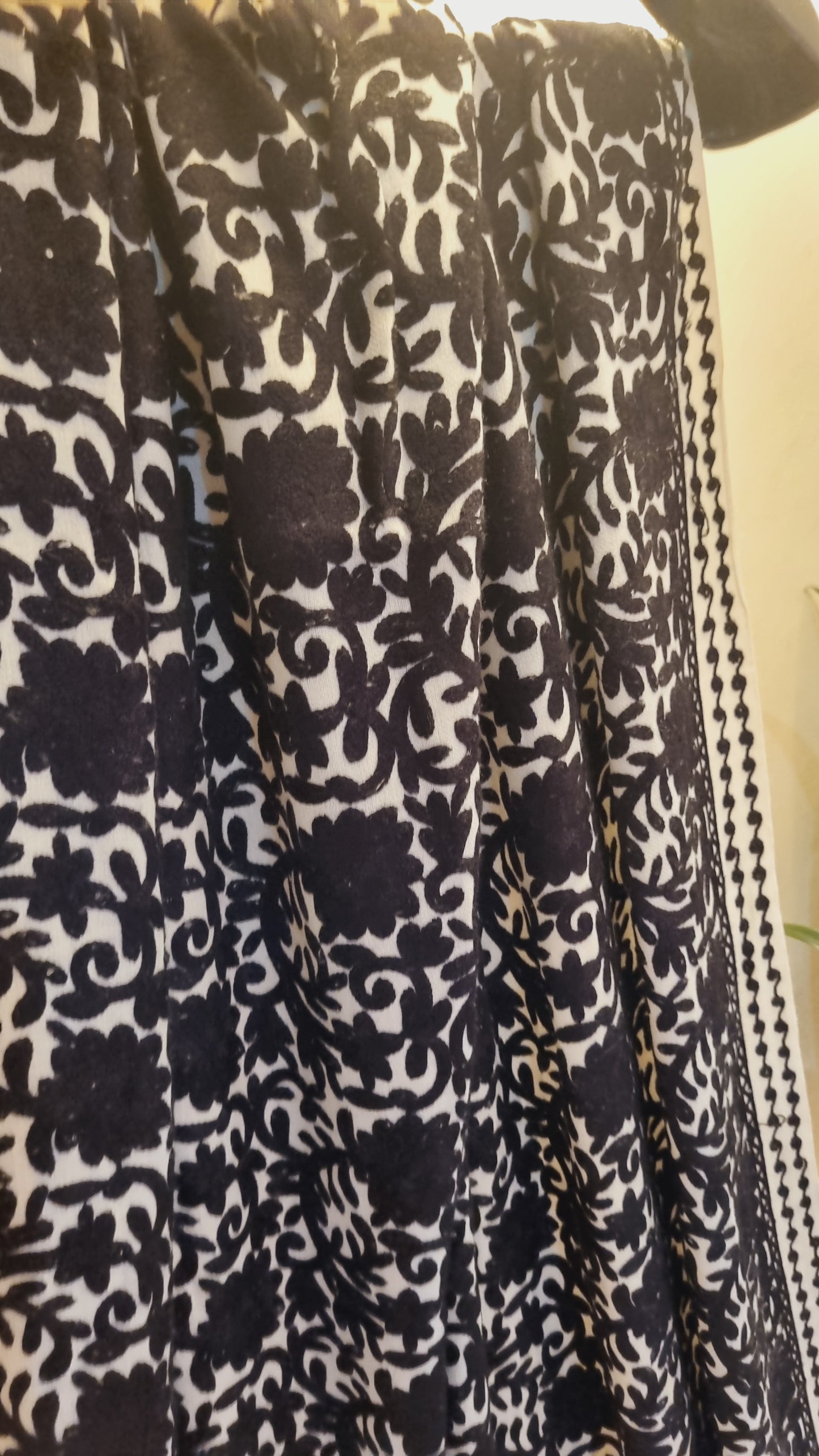 Embroidered pashmina shawl