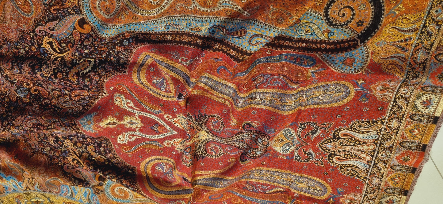 Pashmina kaani with zaree weave