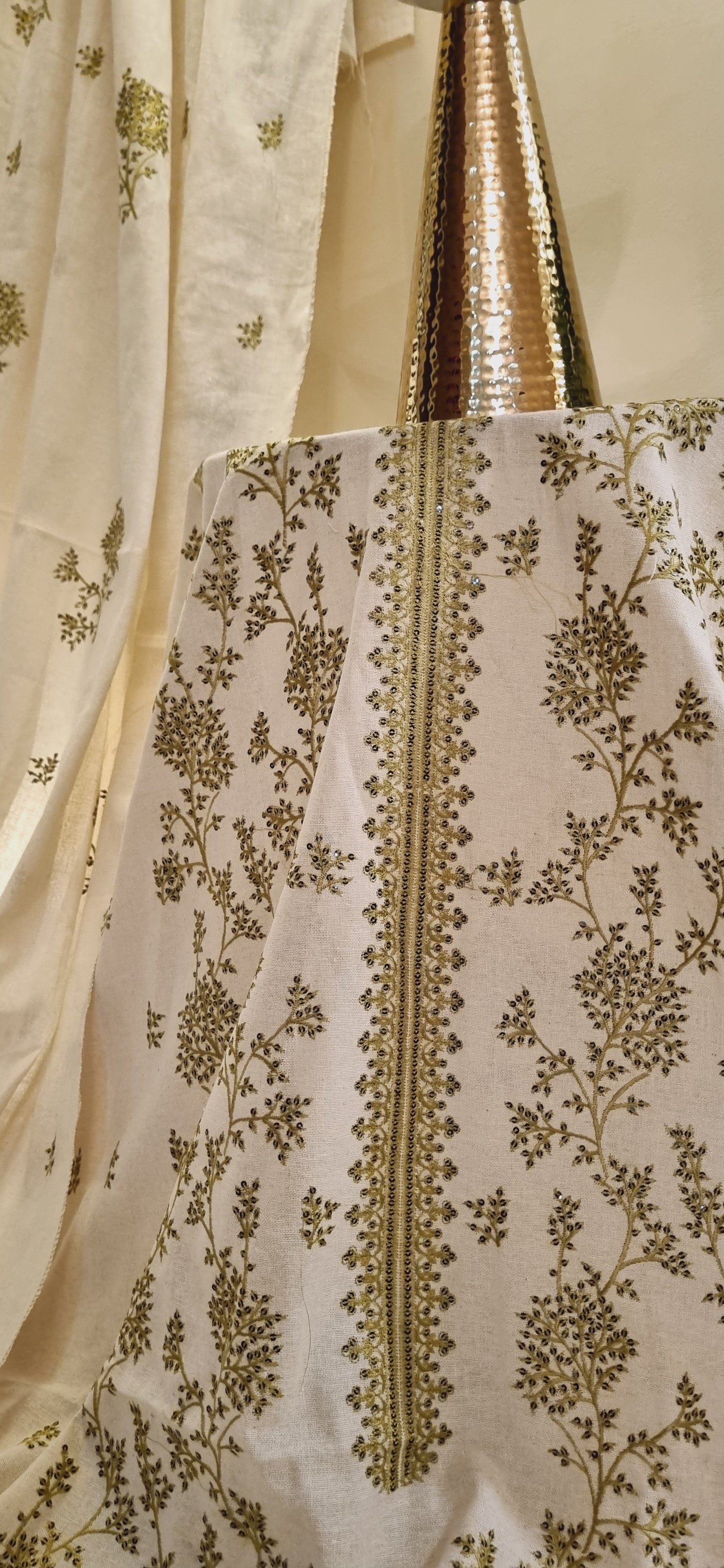 Khaddar karandi embroidered three piece suit