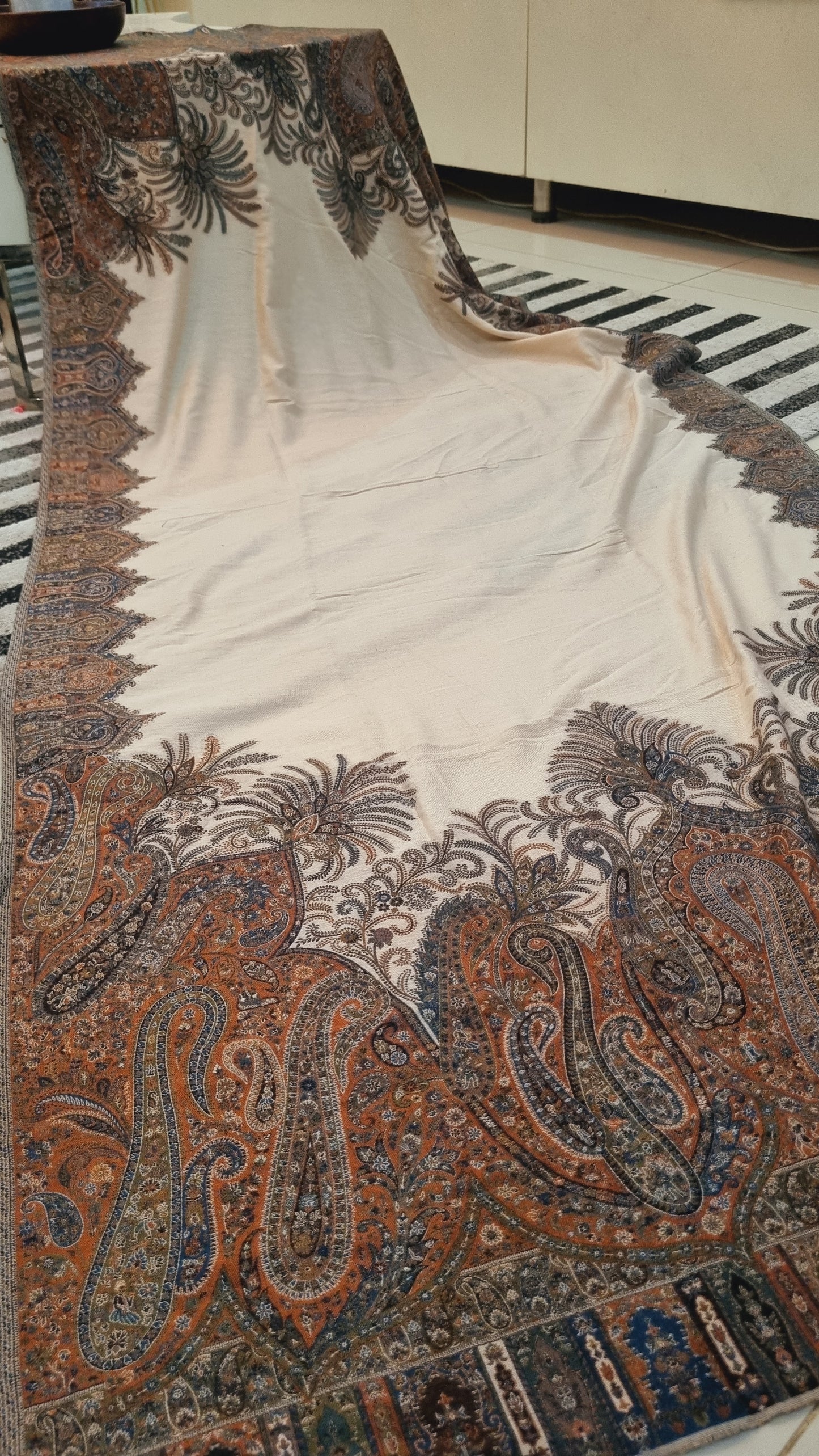 Pashmina kaani shawl
