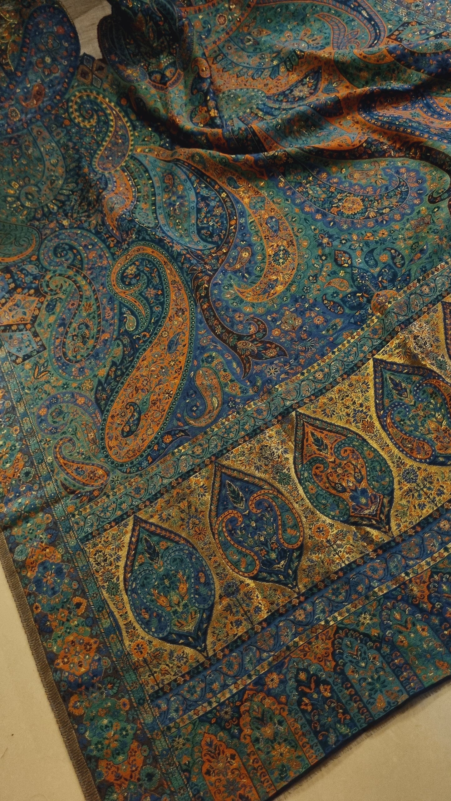 Silk kaani shawl