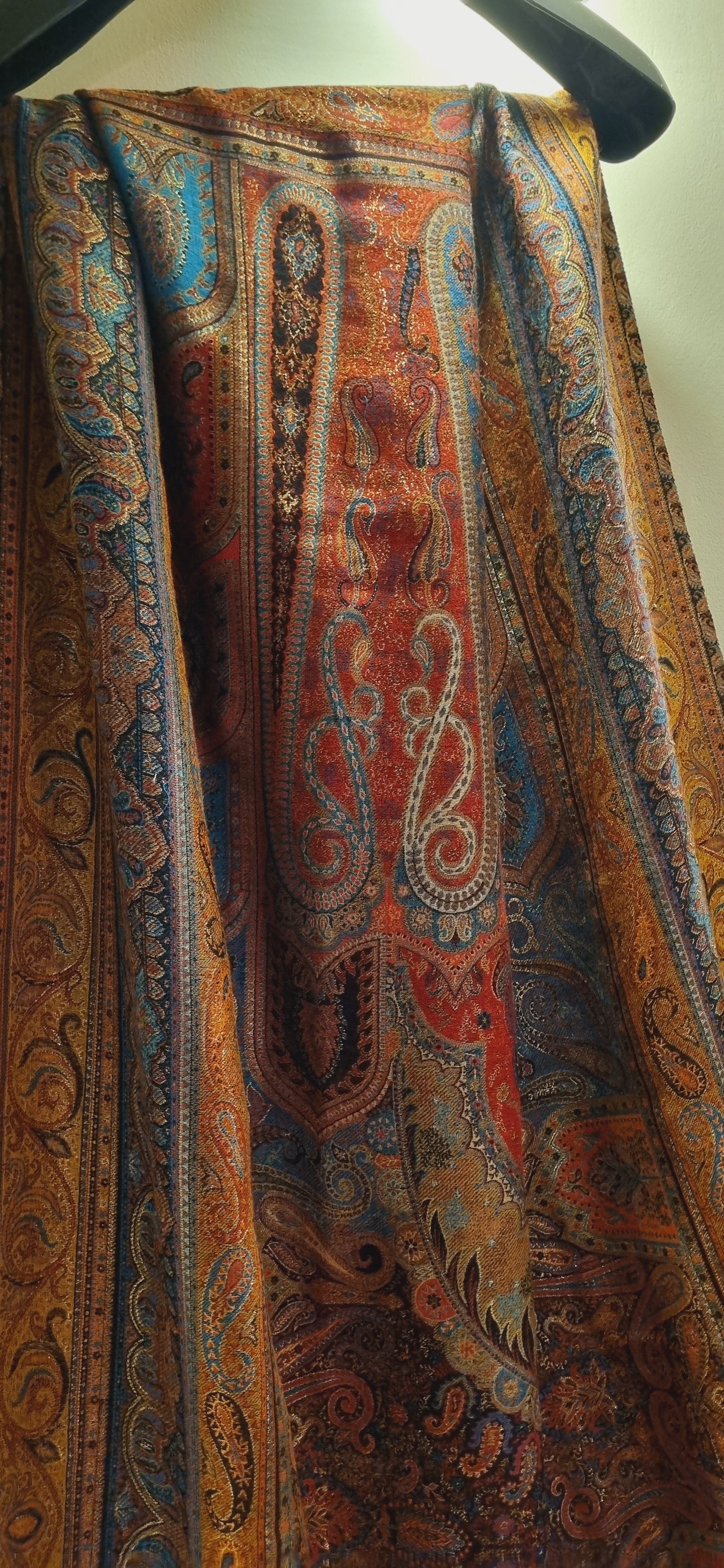 Pashmina with zaree kaani shawl