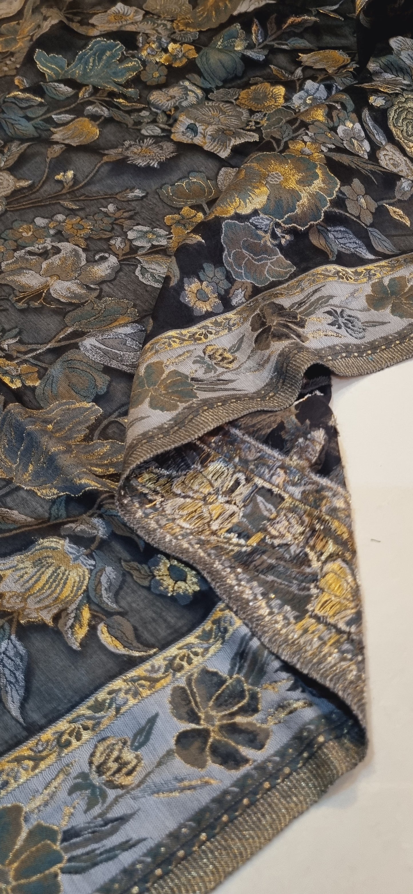 Silk kaani dupata