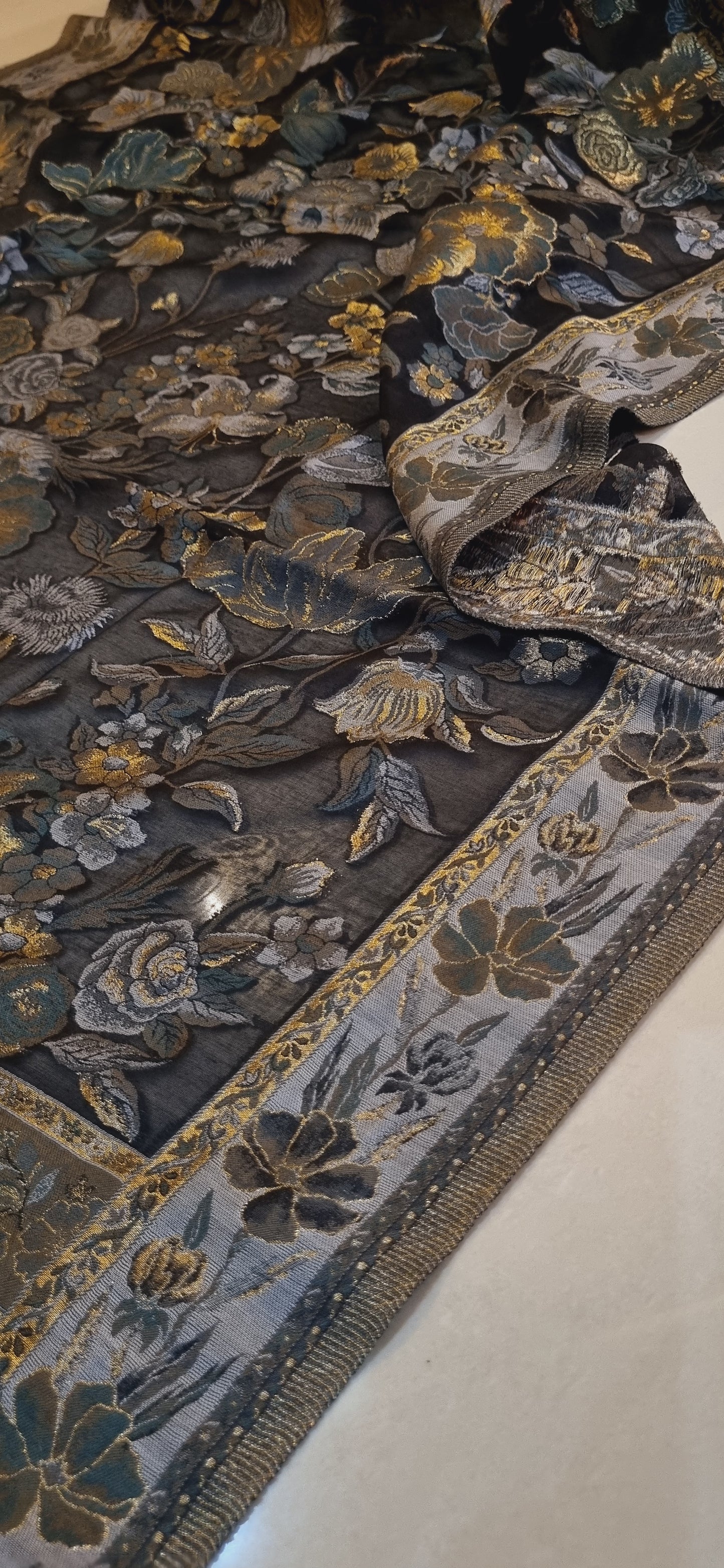 Silk kaani dupata