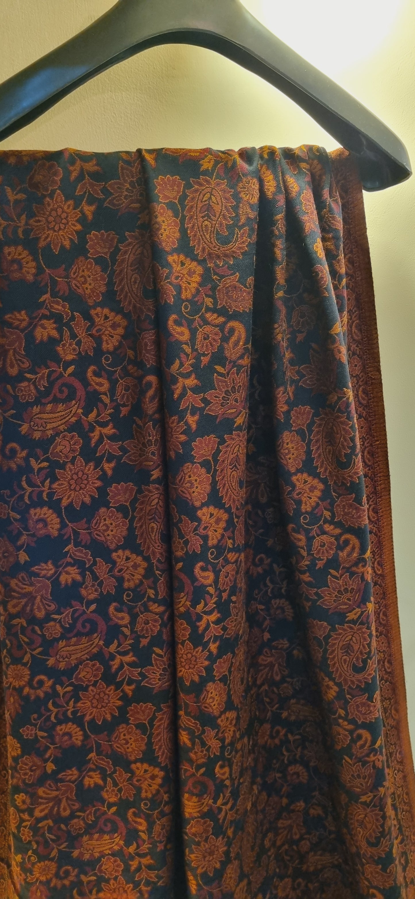 Woolen pashmina kaani shawl