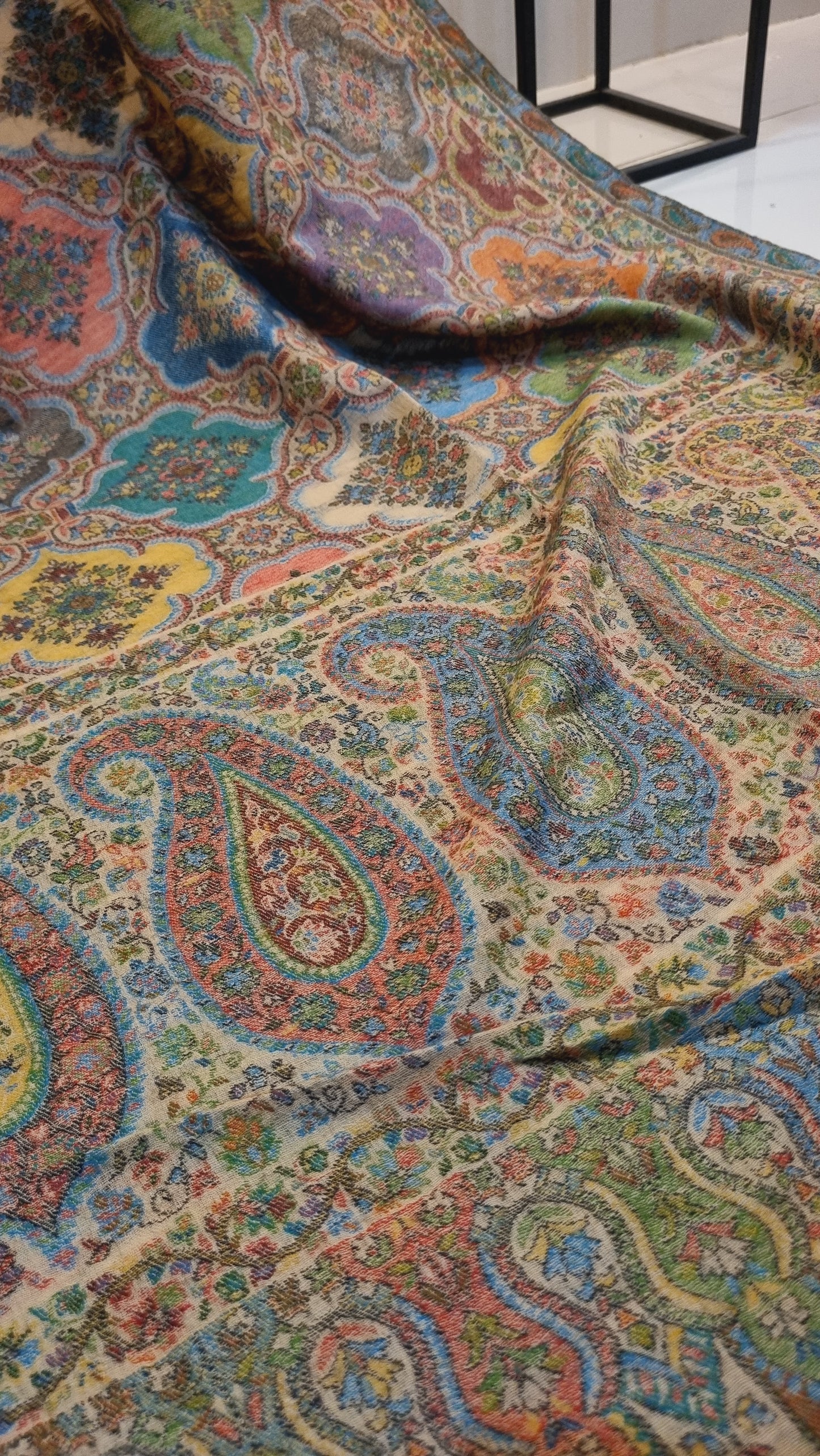 Kaani shawl pashmina