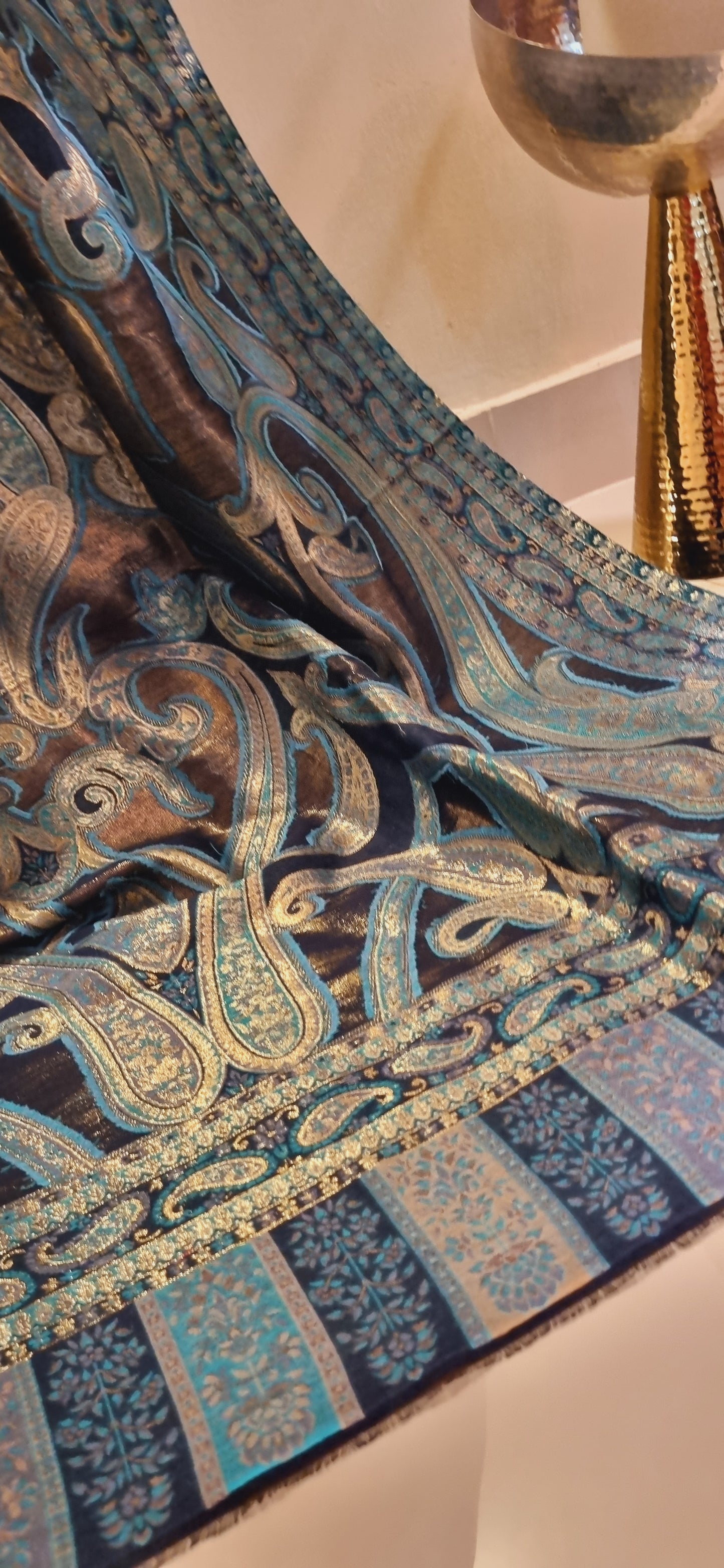 Reversible moonlight kaani shawl