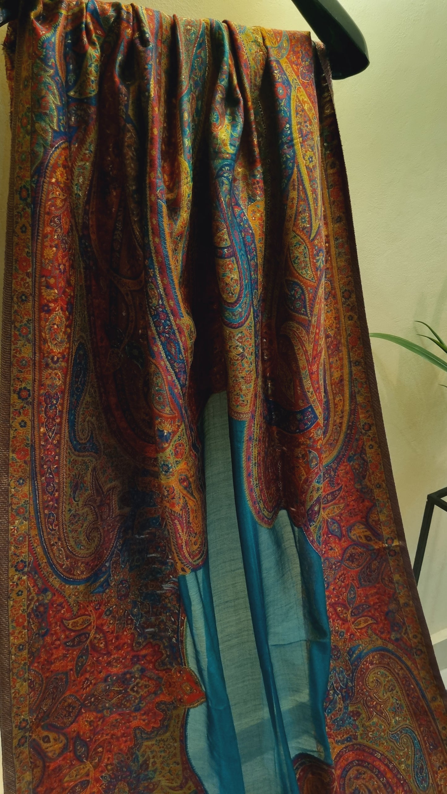Silk kaani shawl