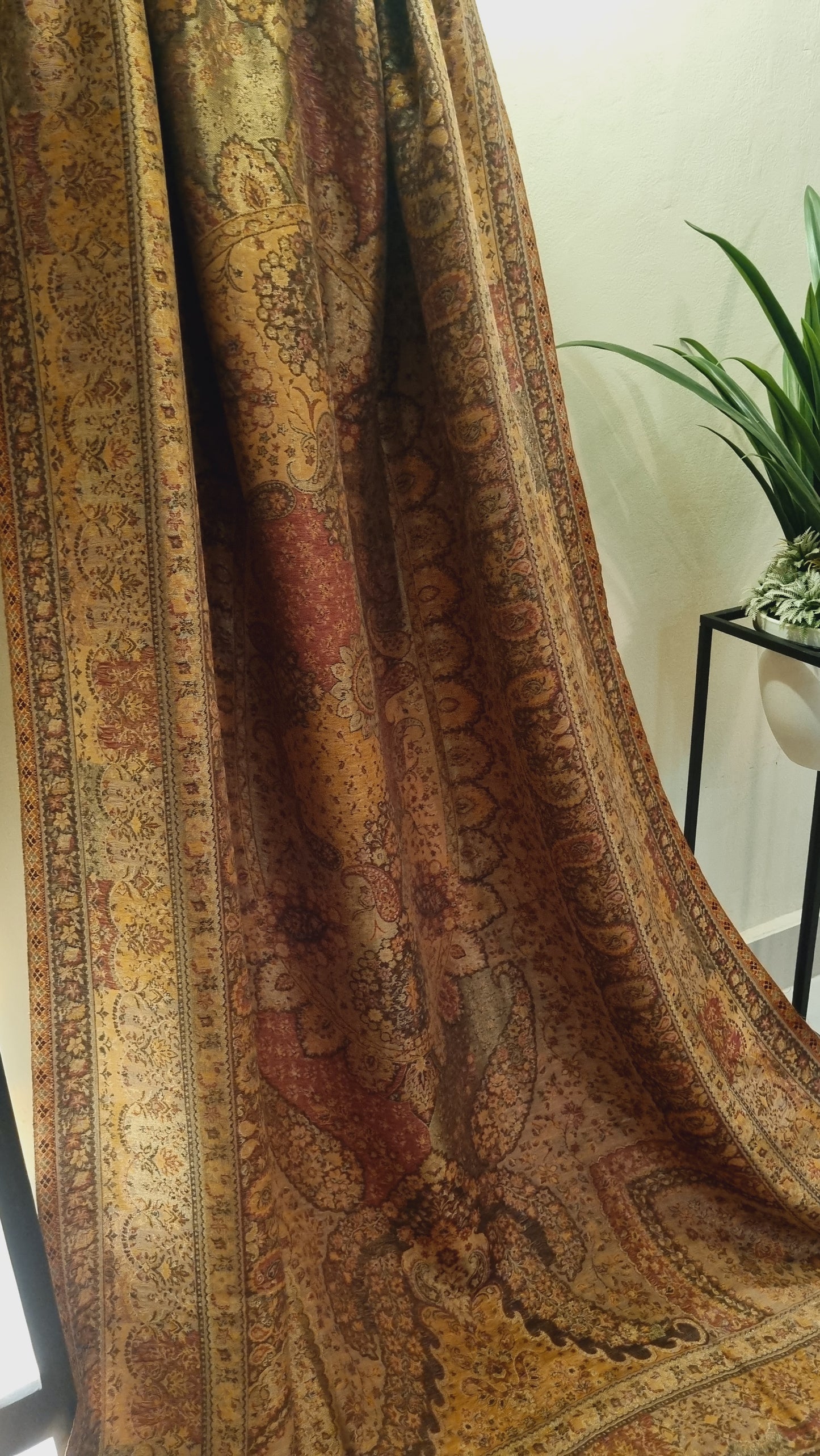 Double sided moonlight pashmina kaani shawl