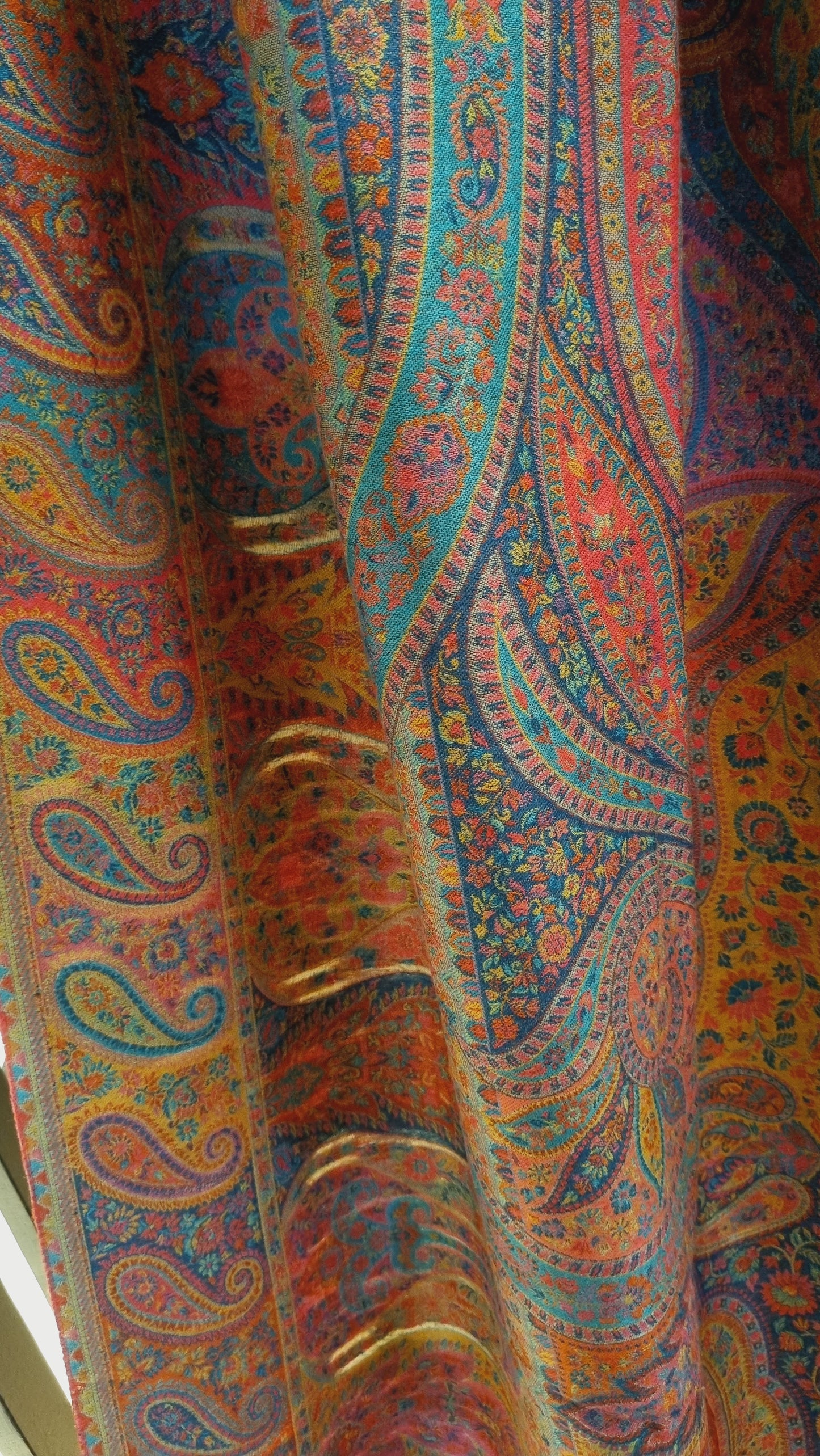 Shahjahani kaani shawl