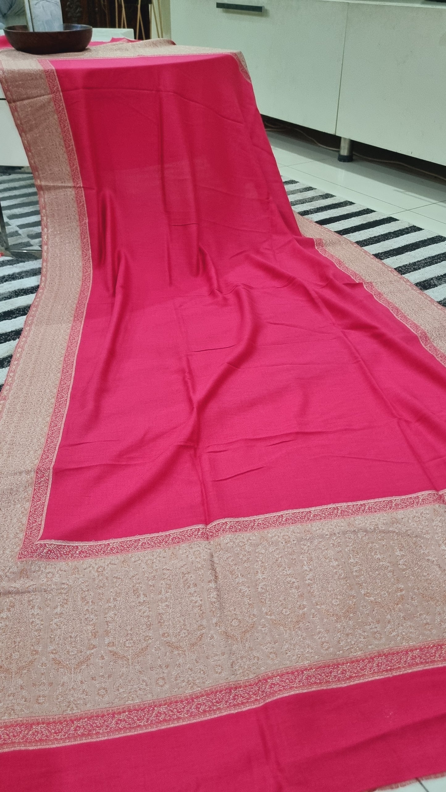 Pashmina shawl with zaree kaani border