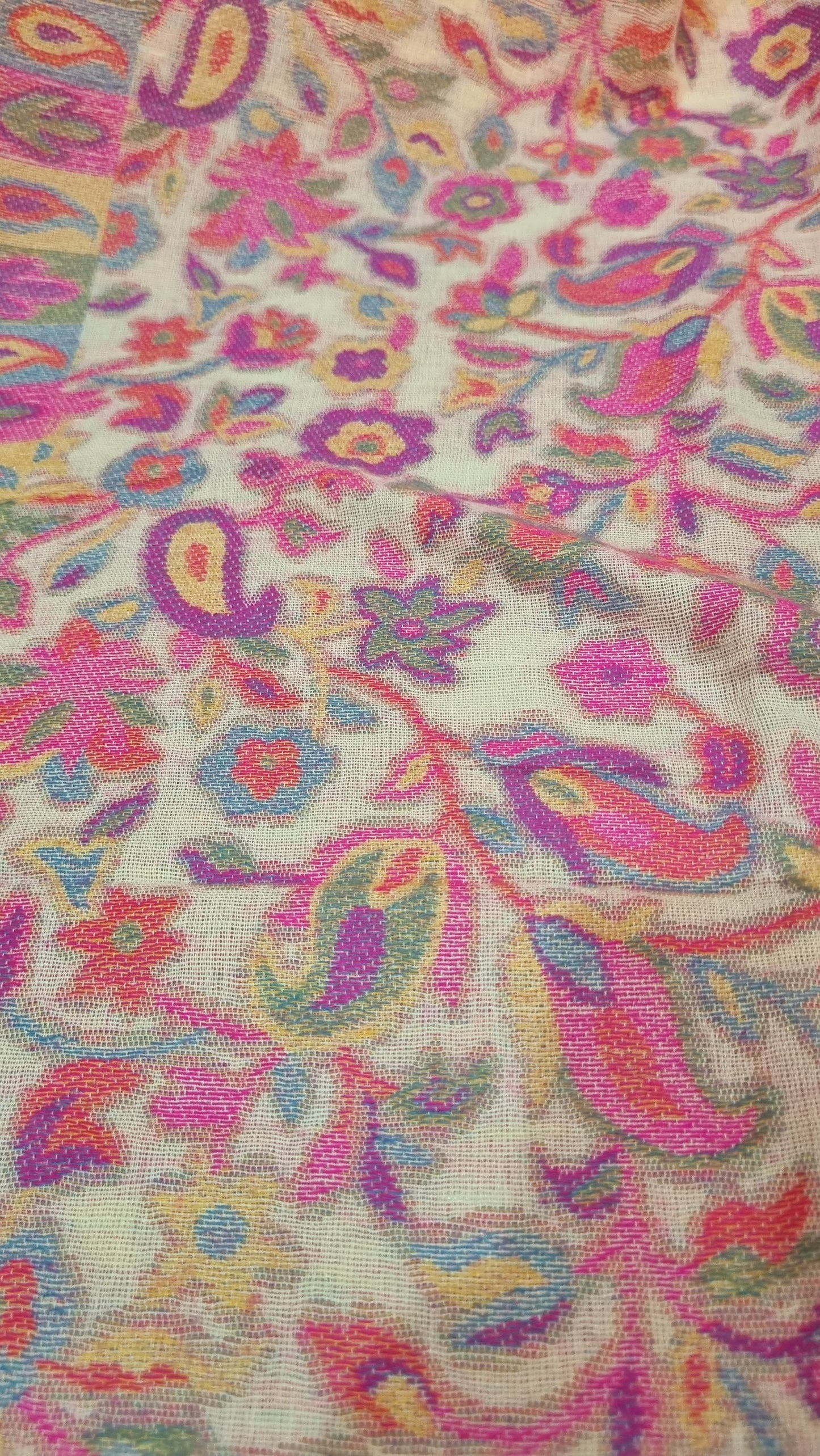 kaani shawl With plain suit