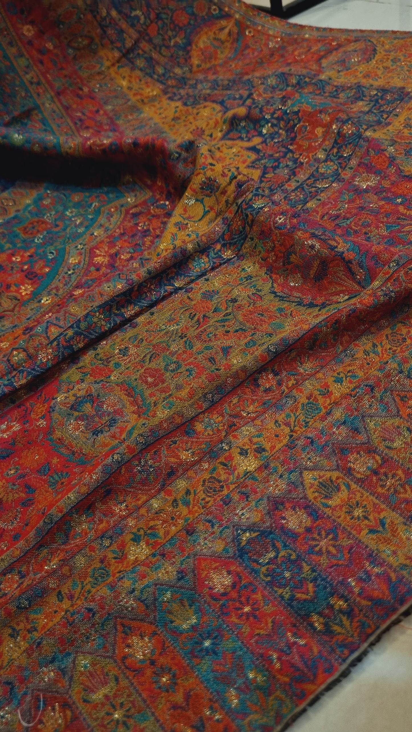 Shahjahani kaani shawl