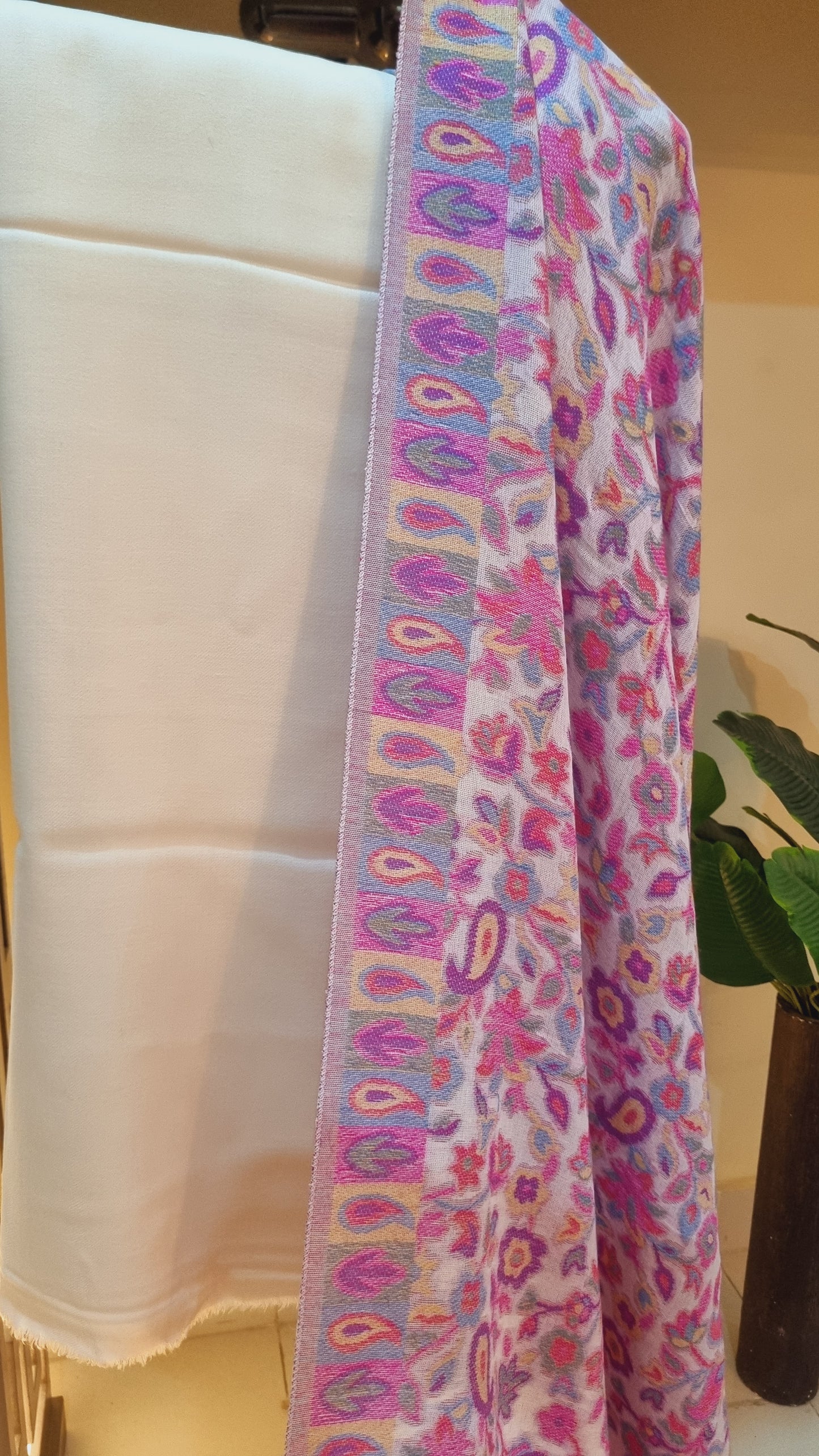 kaani shawl With plain suit