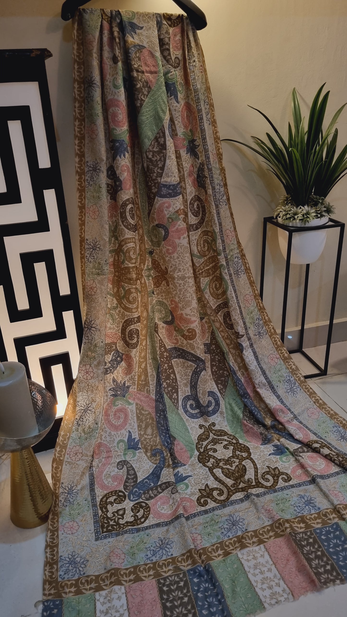 Reelkar embroidered pashmina