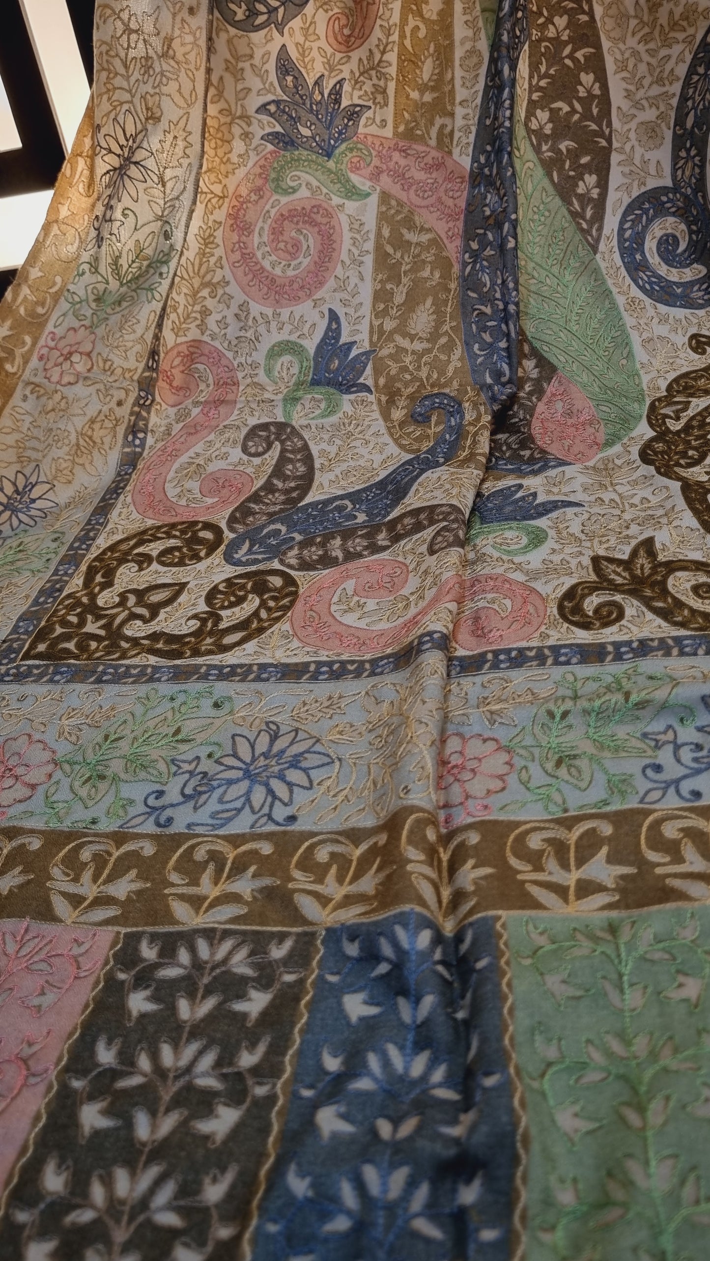 Reelkar embroidered pashmina