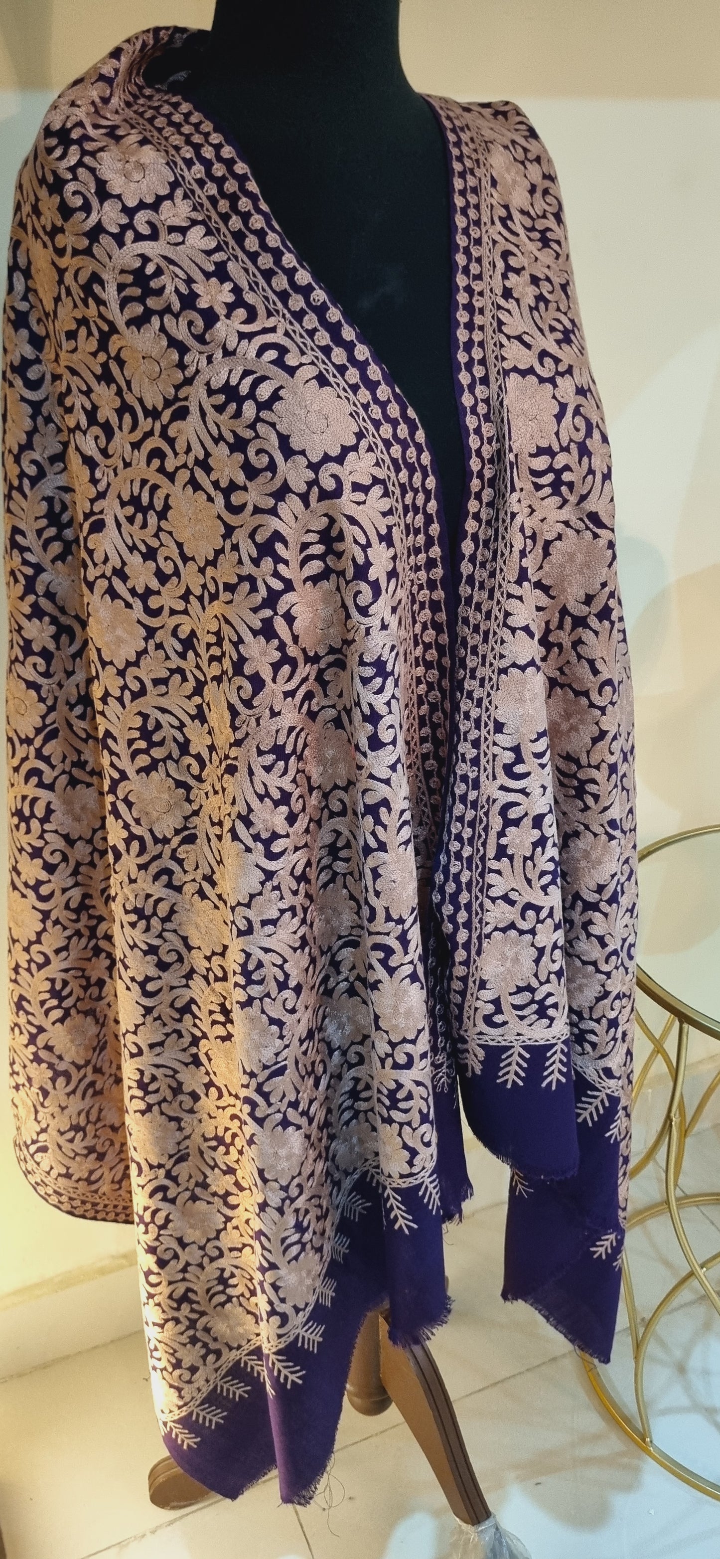 Embroidered minishawl