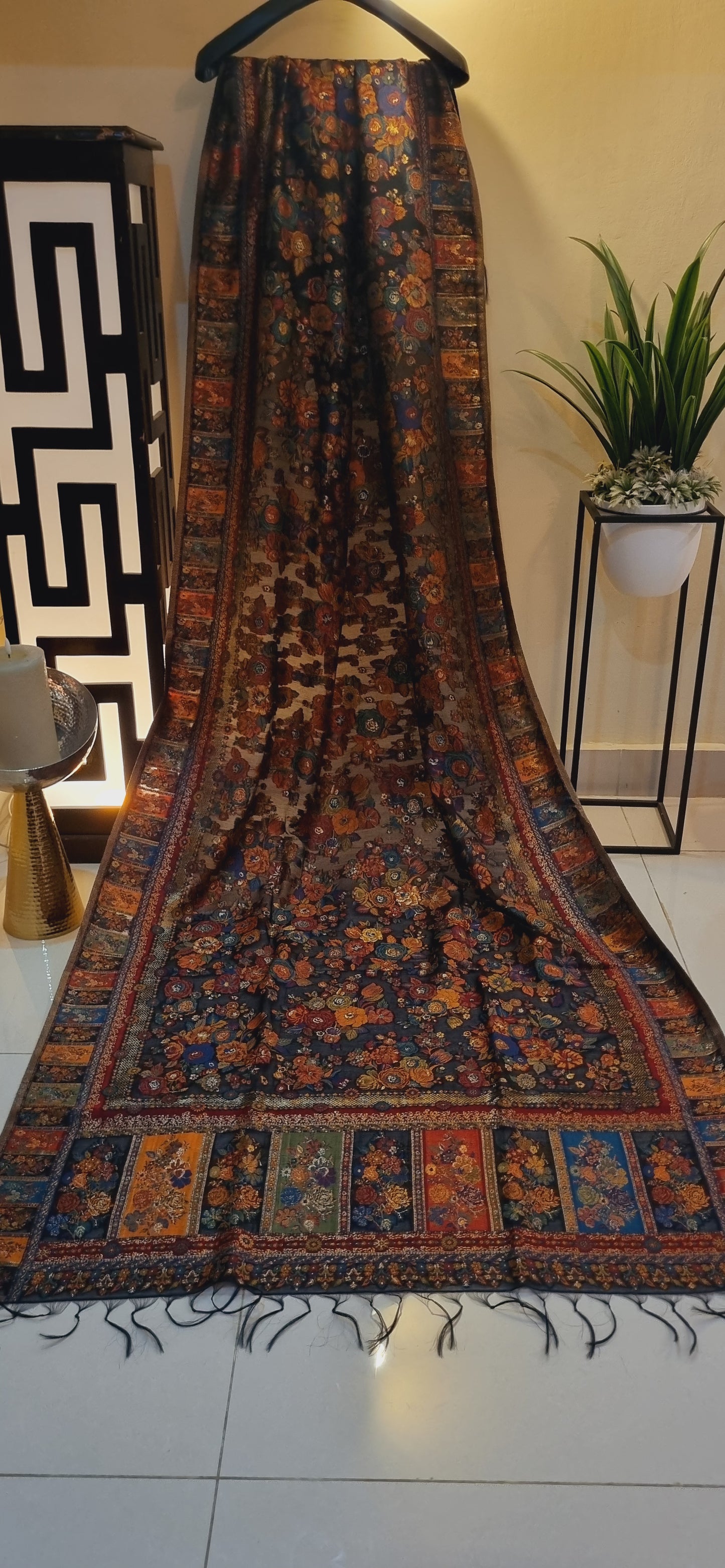 Silk kaani dupata