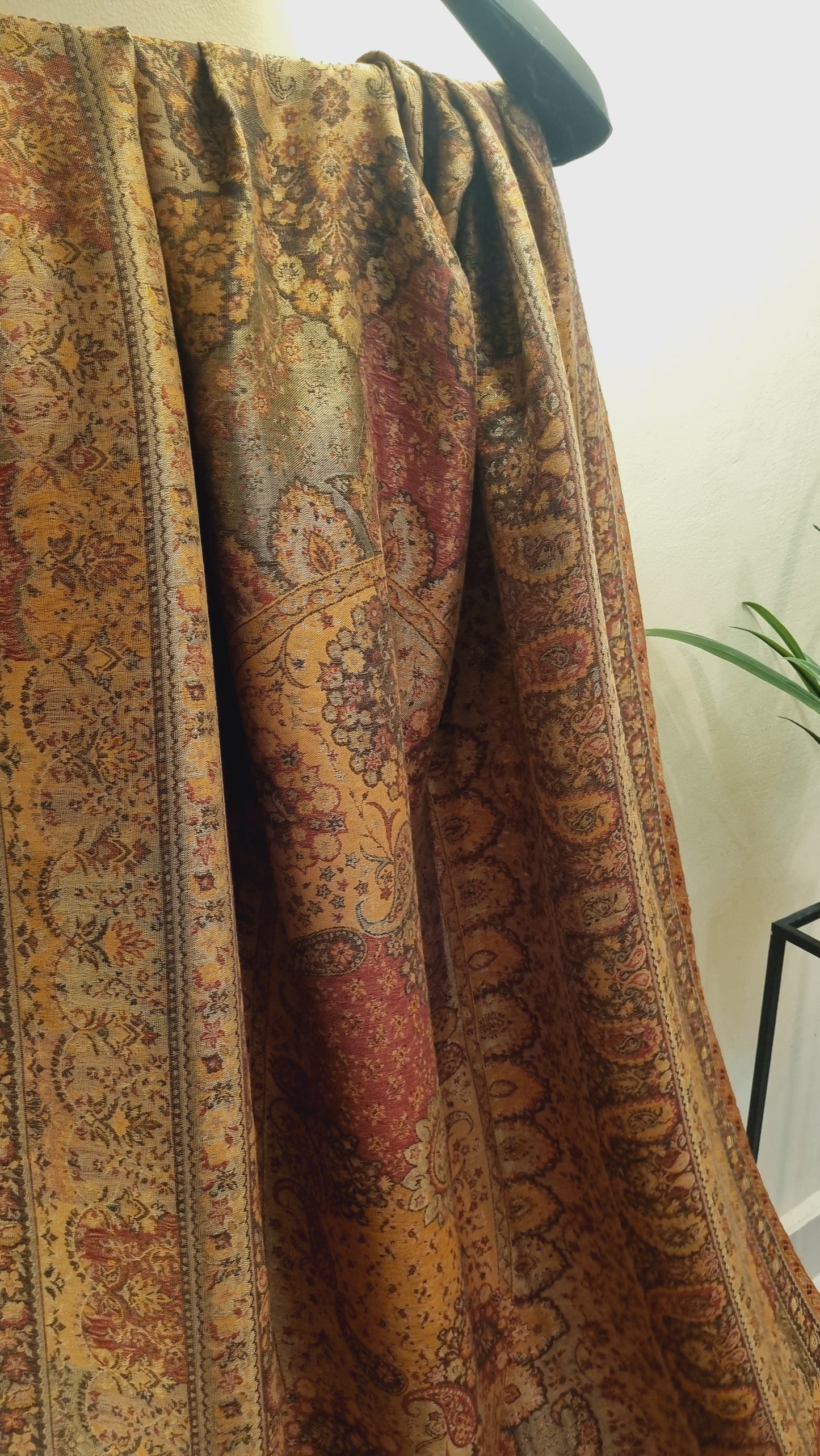 Double sided moonlight pashmina kaani shawl