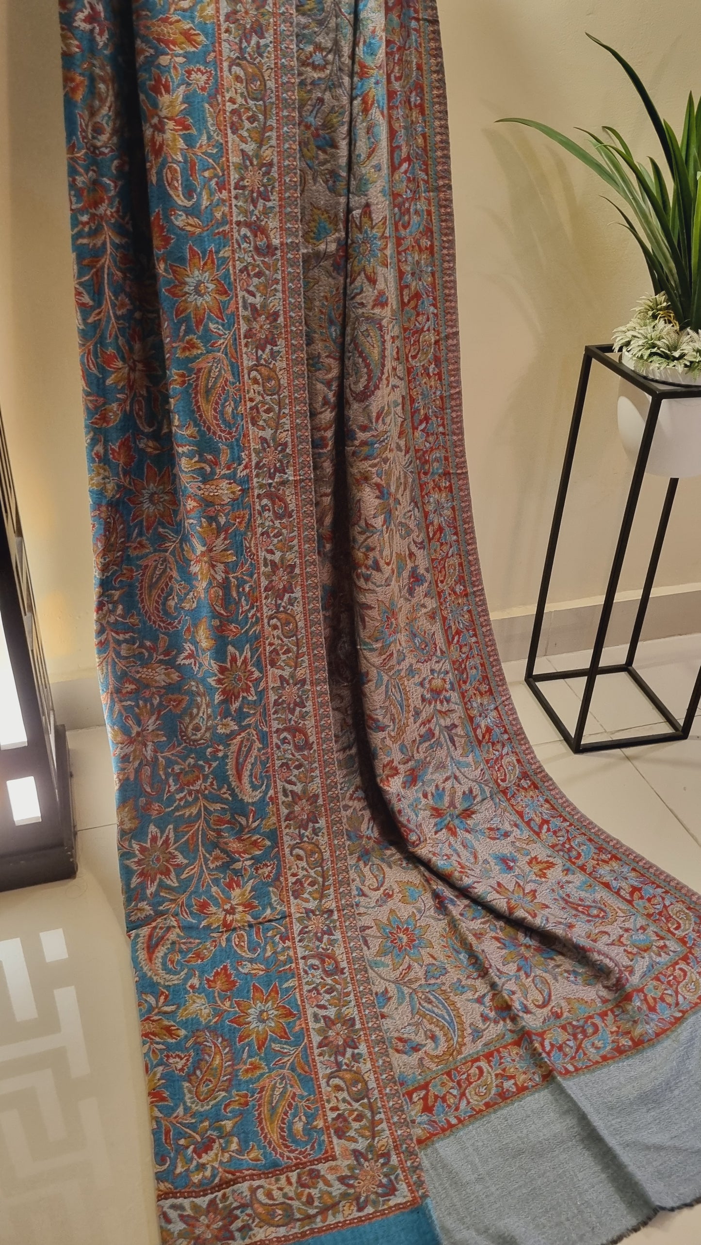 Reversible kaani shawl