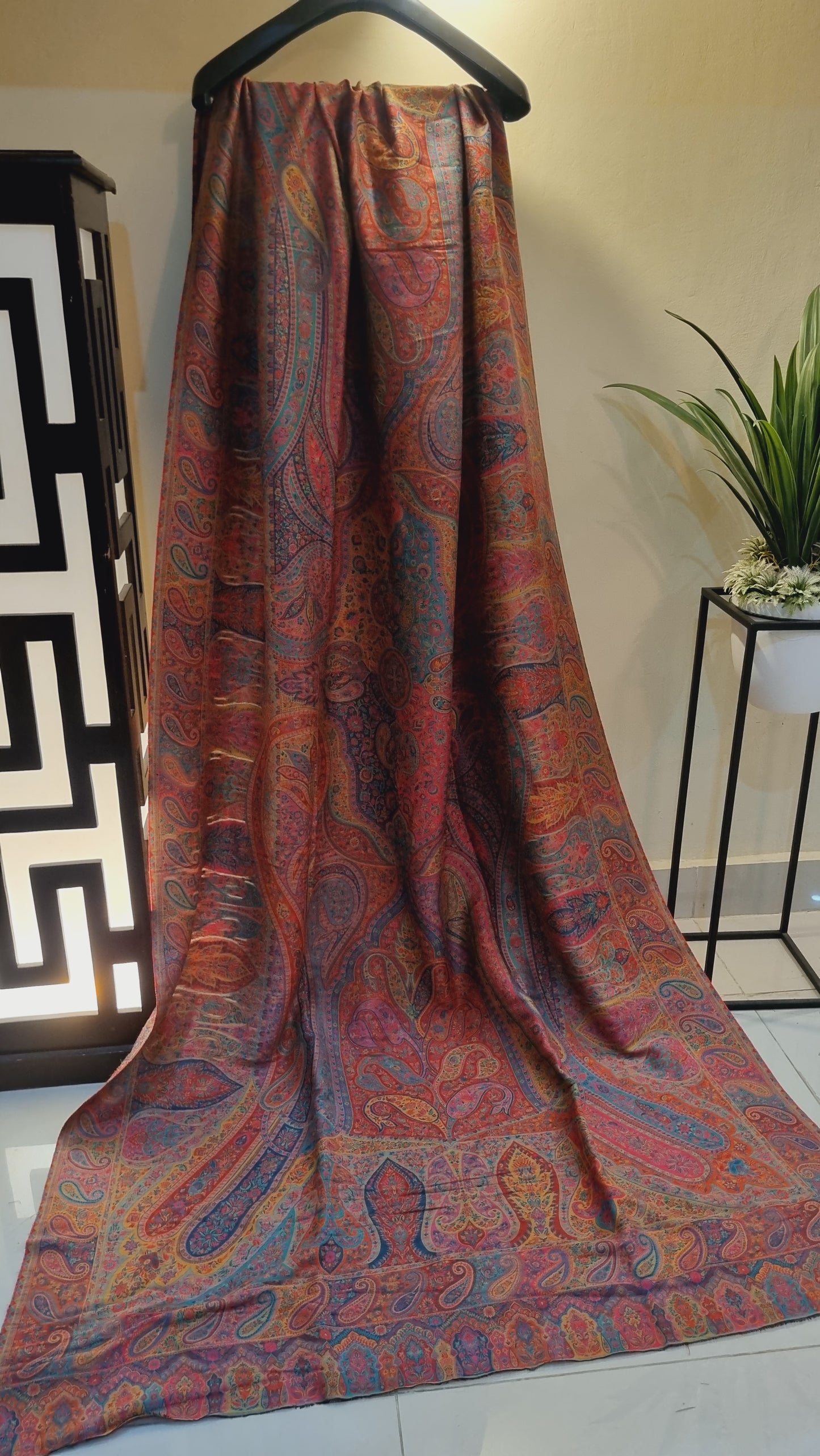 Shahjahani kaani shawl