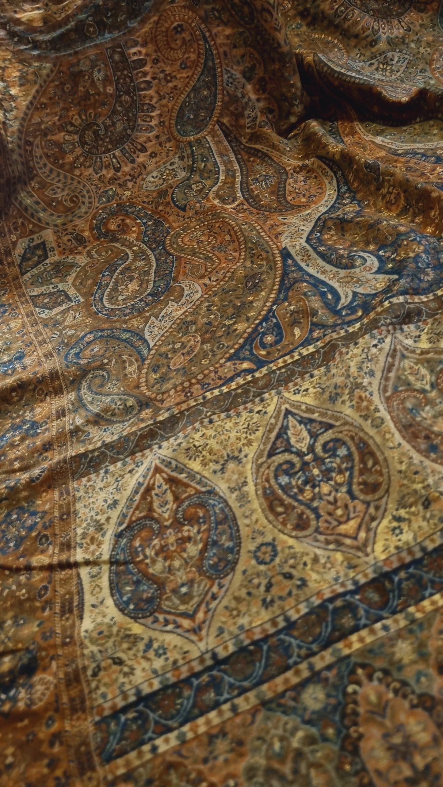 Silk kaani shawl
