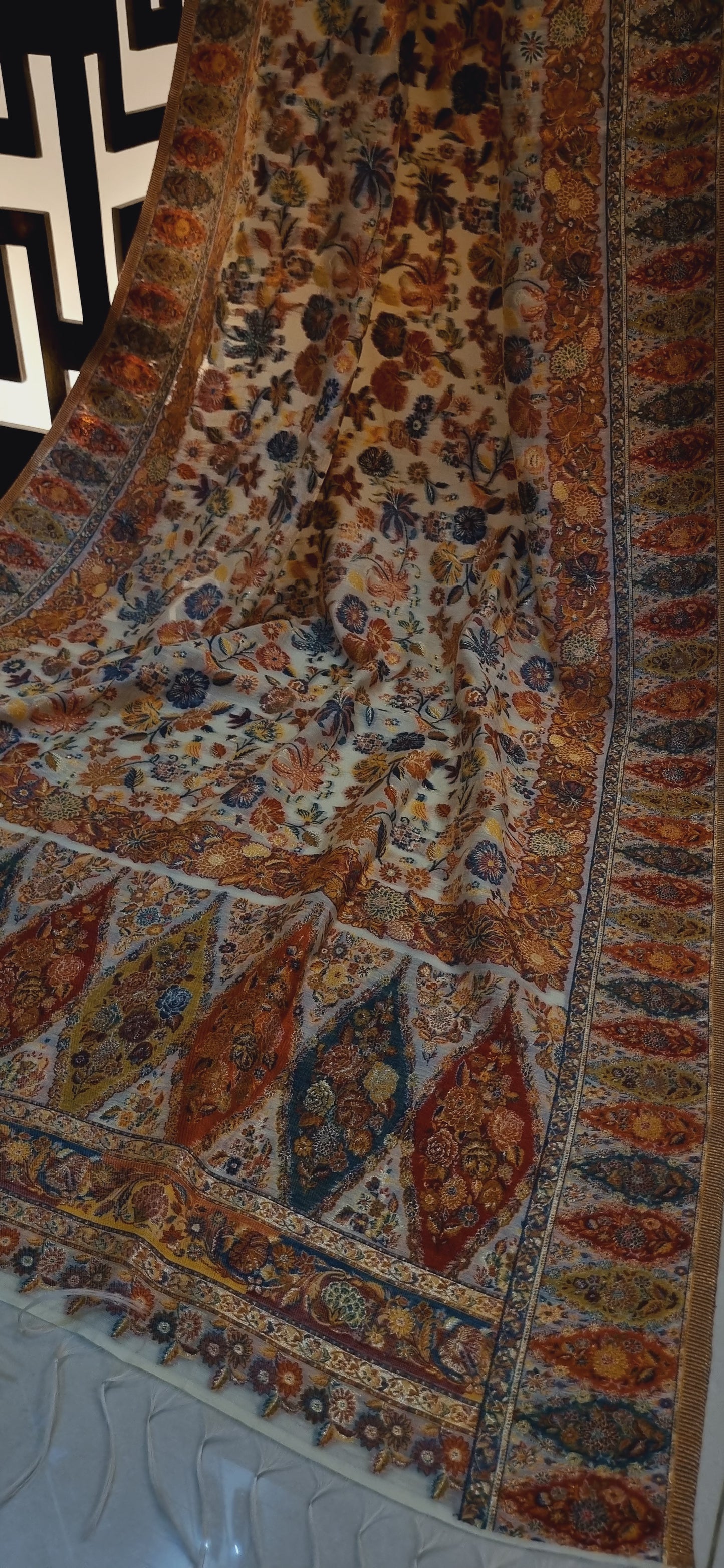 Silk kaani dupata