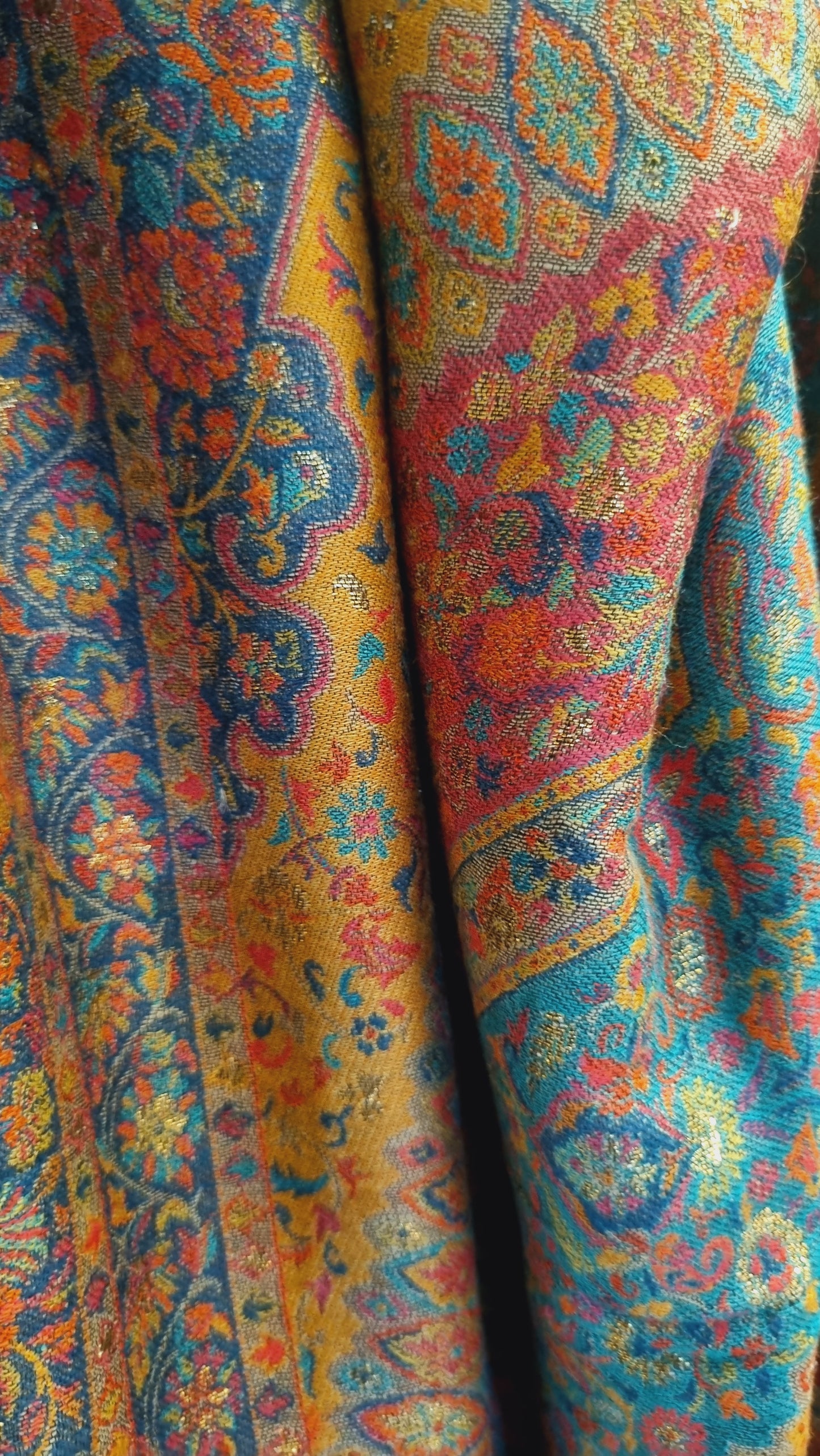 Shahjahani kaani shawl