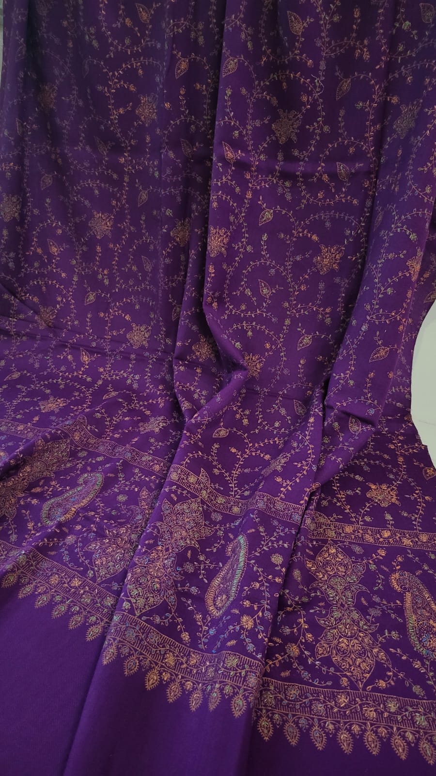 Hand embroidered woolen pashmina shawl