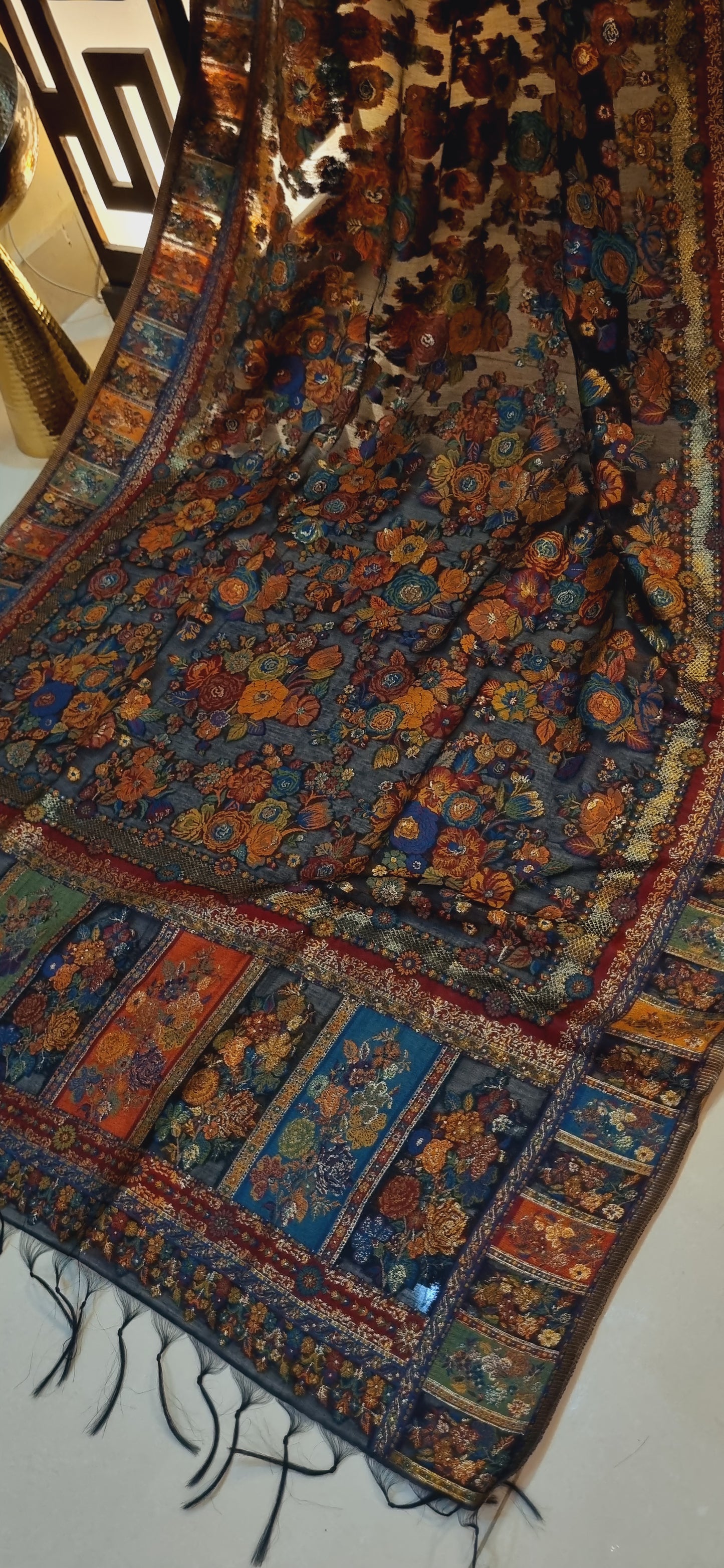 Silk kaani dupata