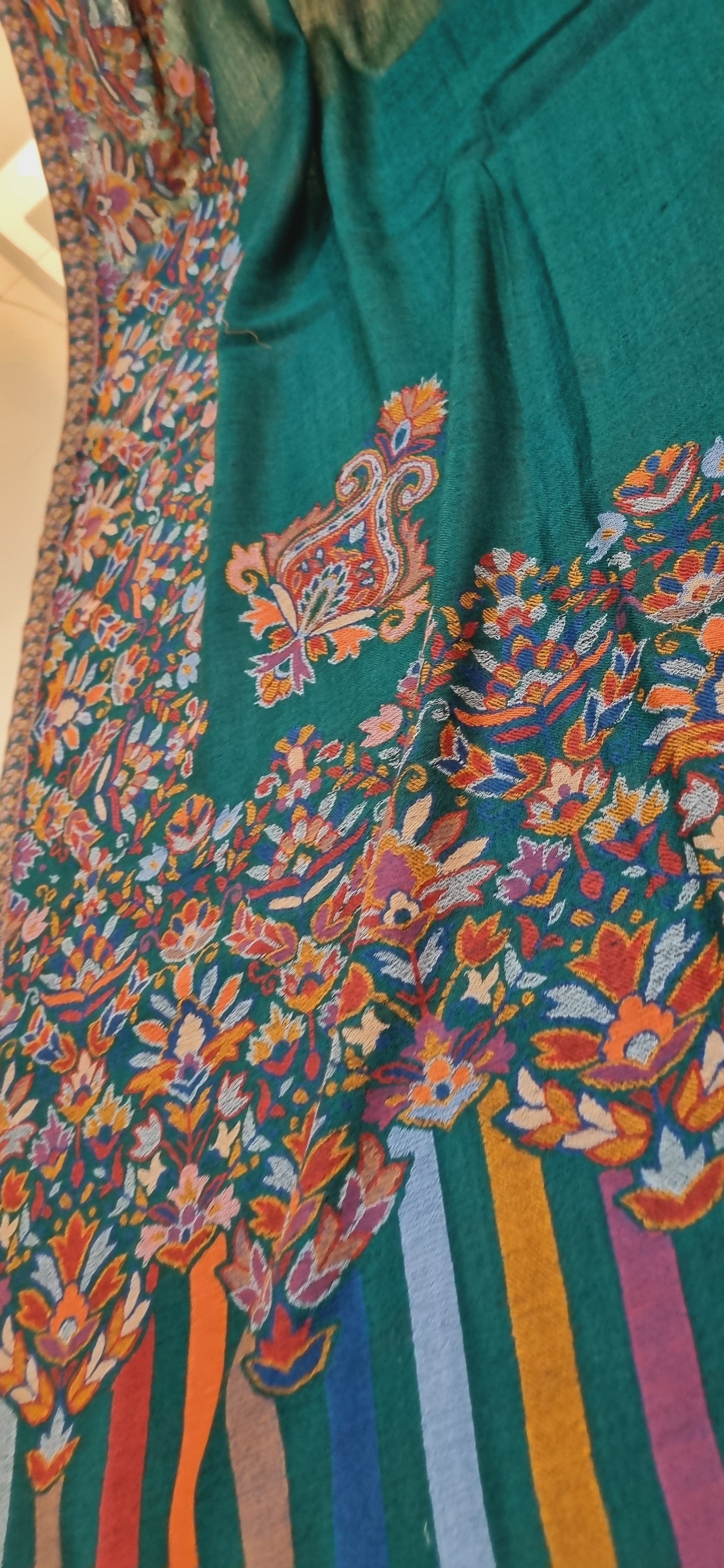 Toosh kaani shawl