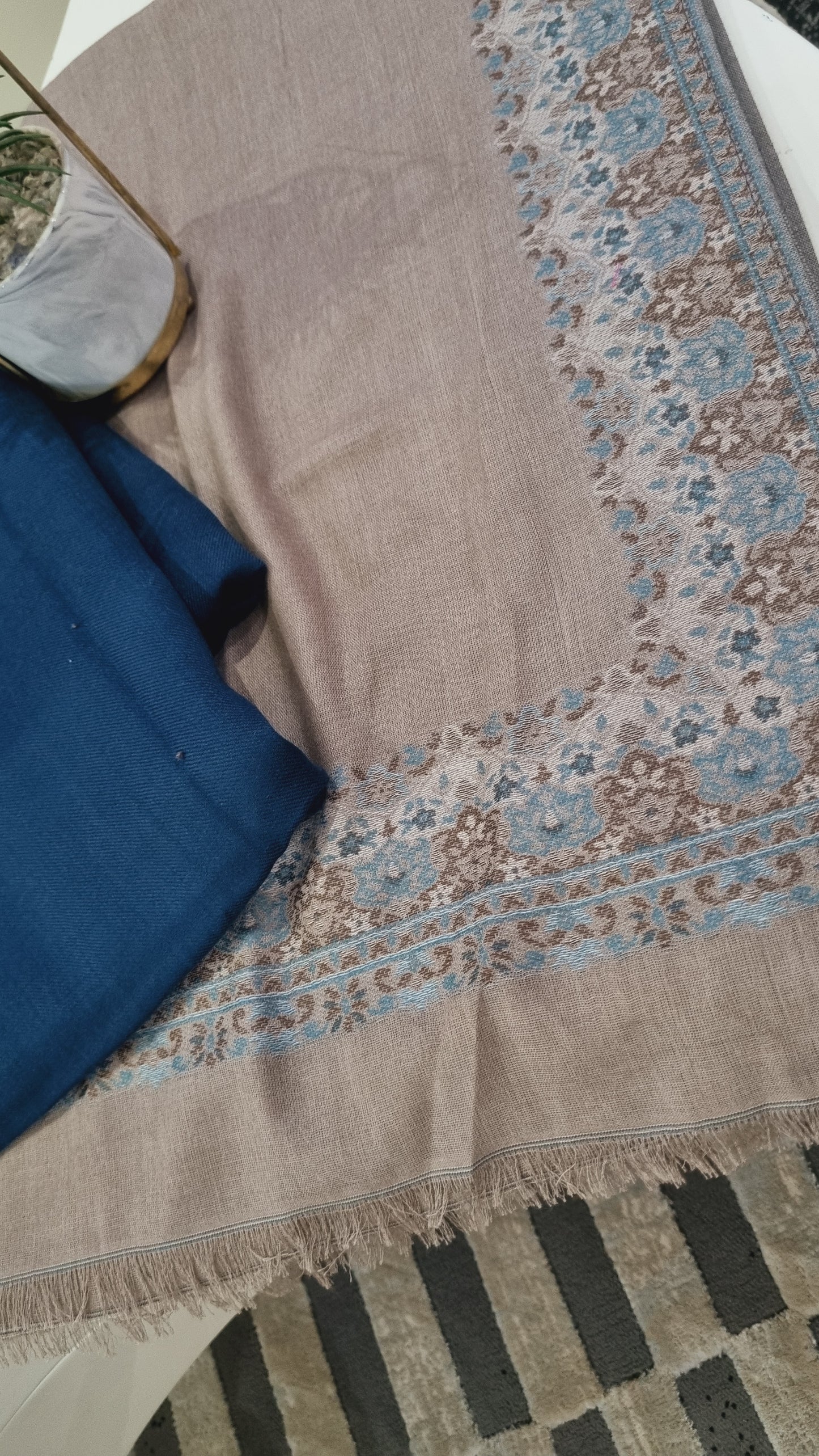 Pashmina suit