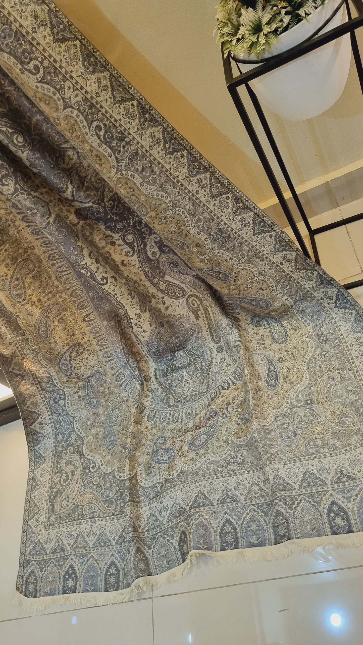 Double sided pashmina moonlight kaani shawl