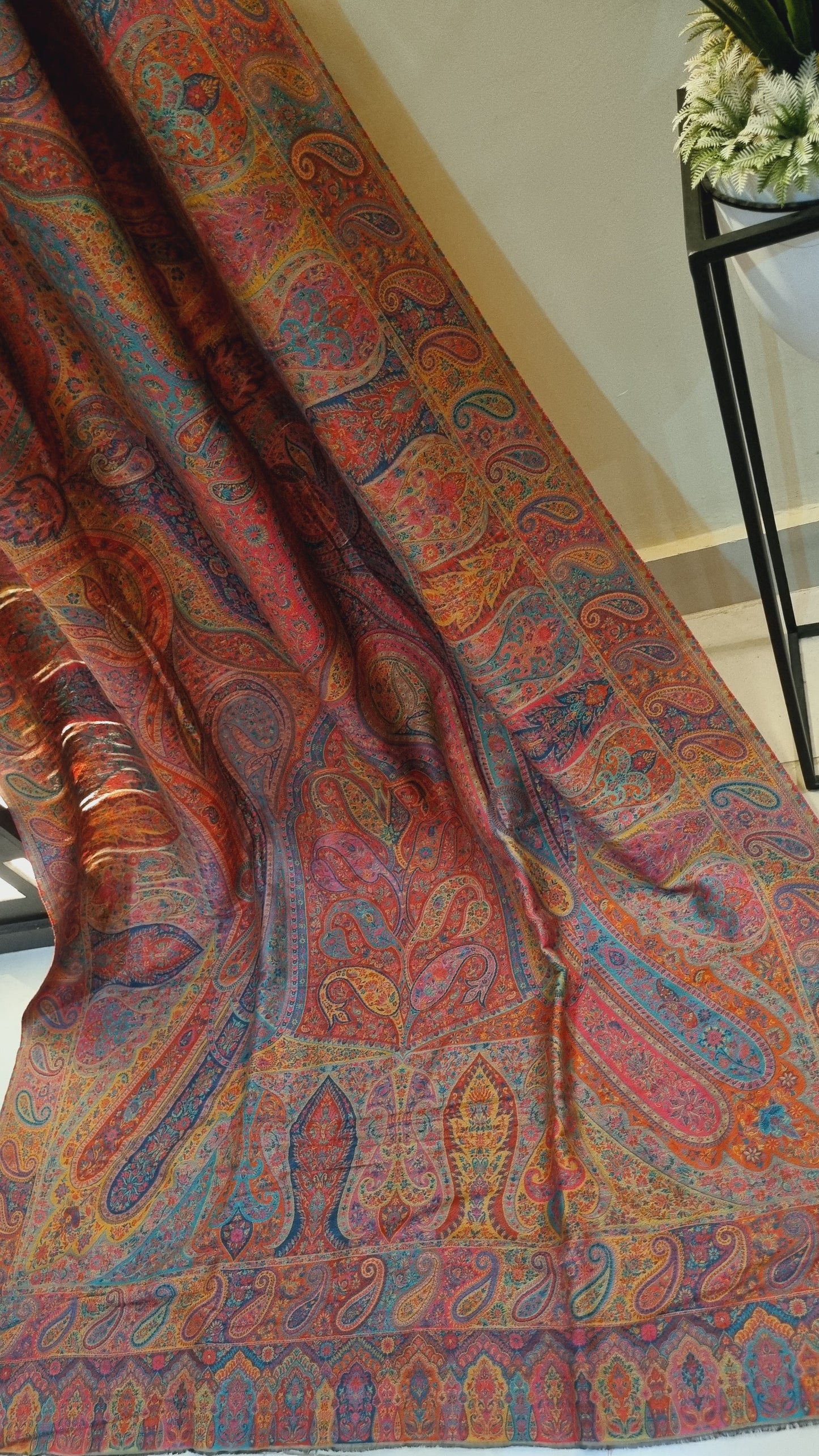 Shahjahani kaani shawl