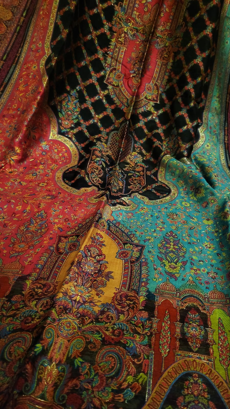 Kaani Silk Suit