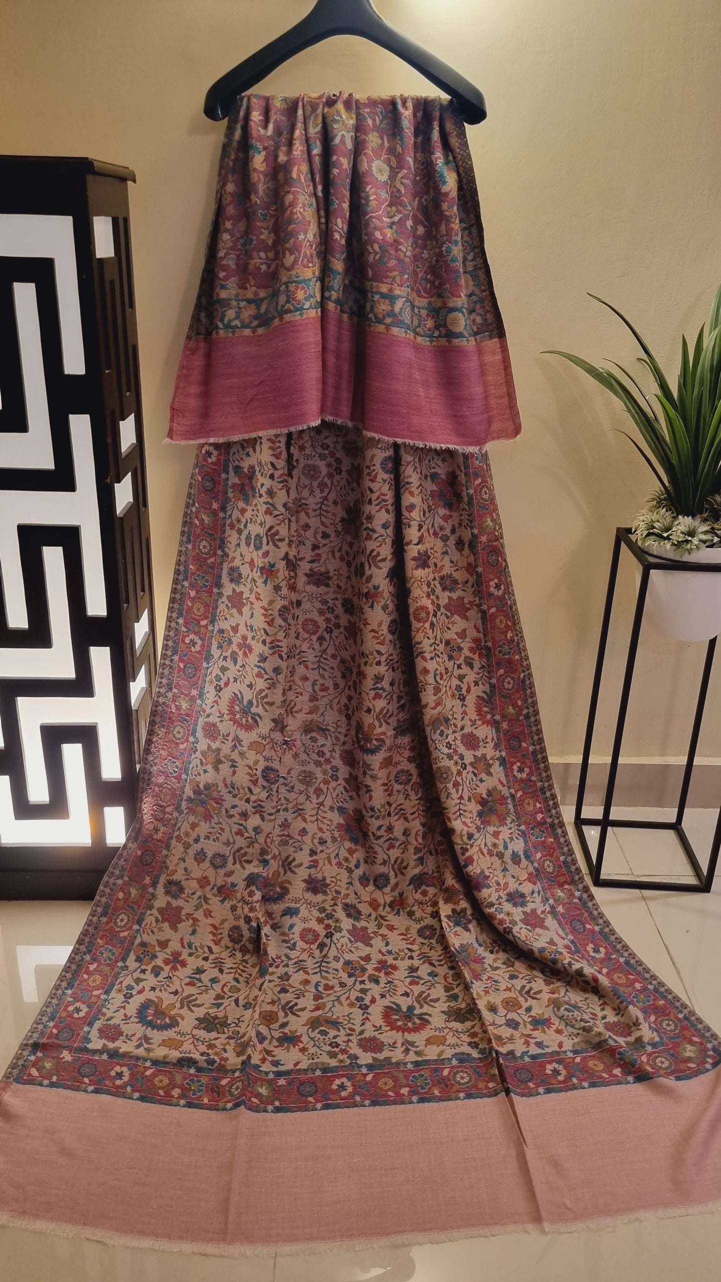 Reversible kaani shawl
